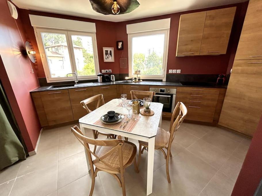 Appartement Le Fourviere - Avec Balcon, Bbq, Vue & Parking *