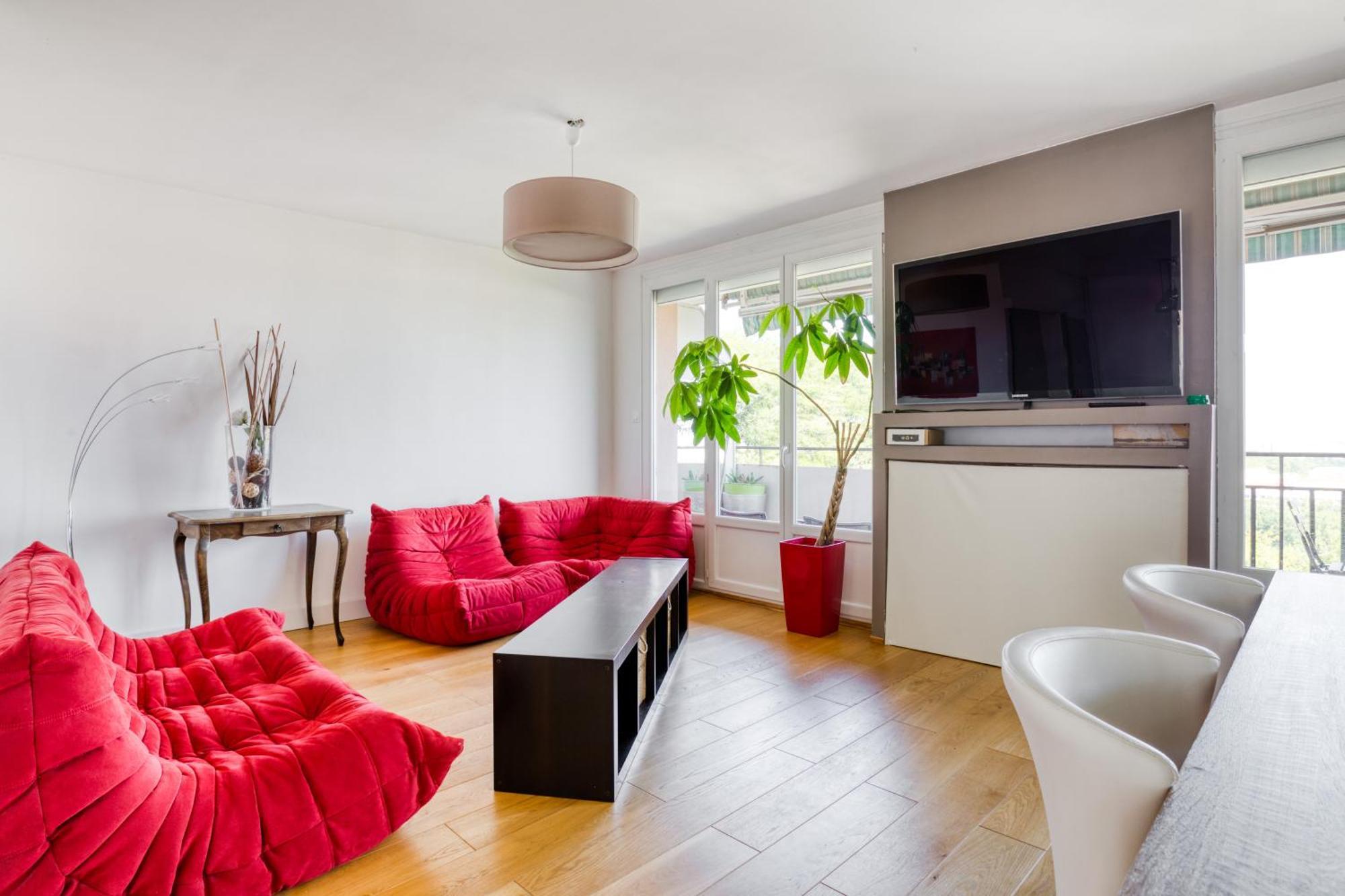 Superbe 3ch Terrasse Vue Sur Et Garage Appartement *