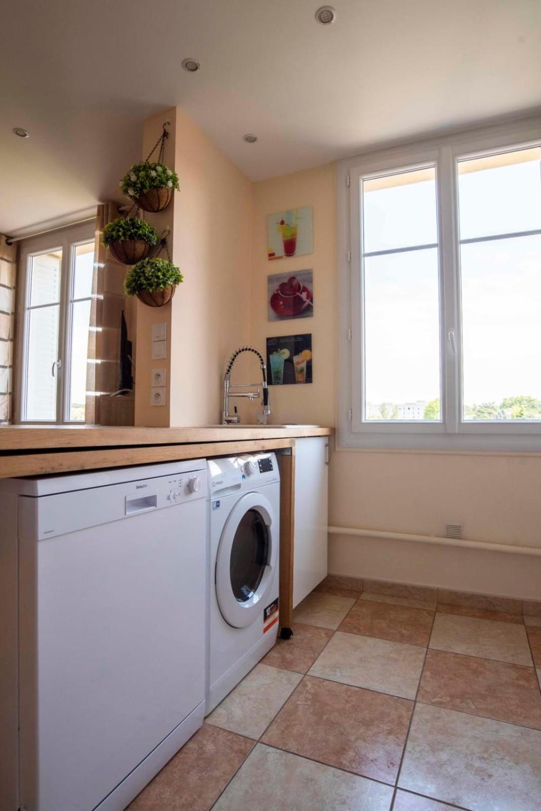 Appartement 59m Well Equipped In The Heart Of *