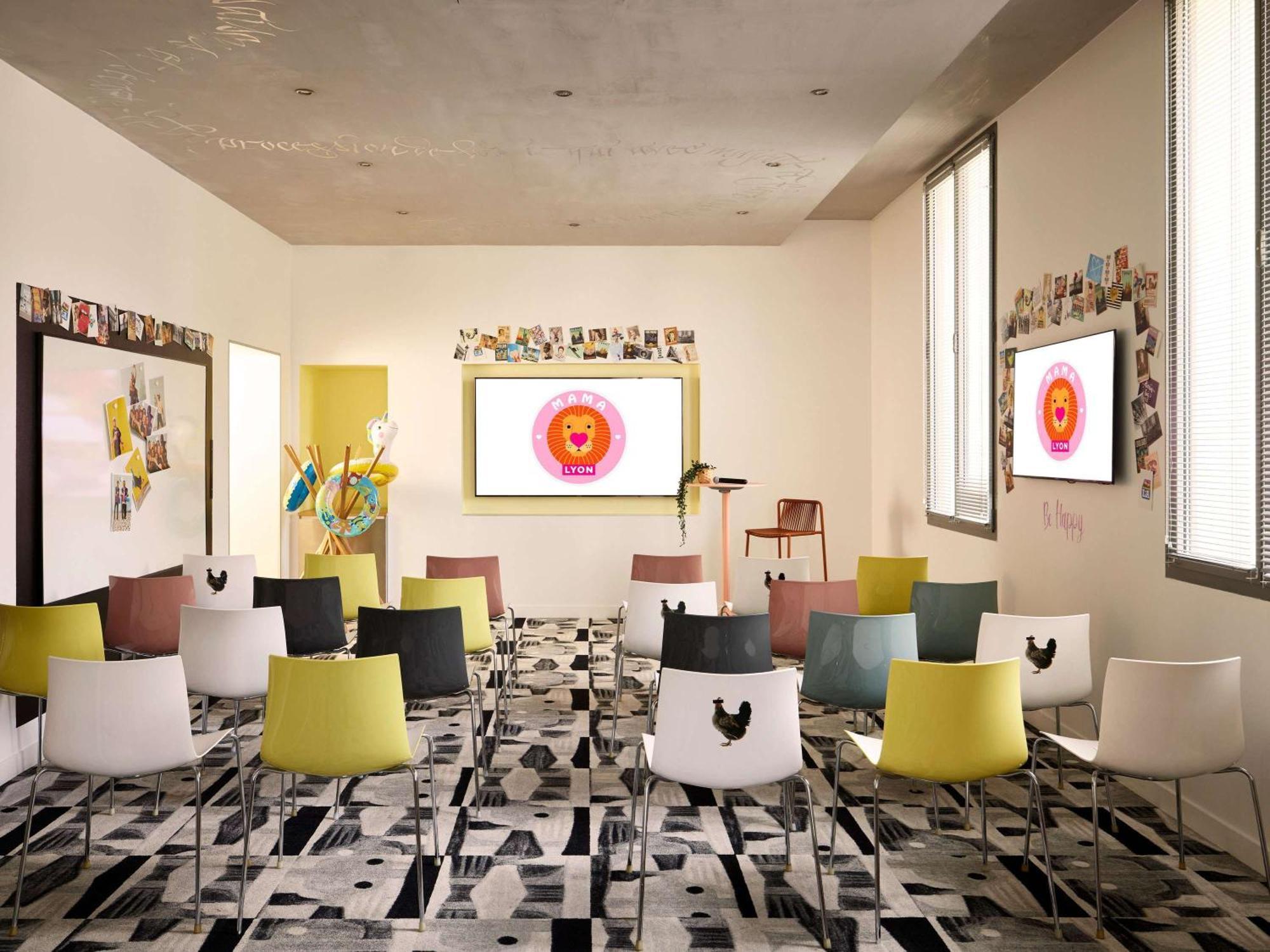Mama Shelter Hotel 3*