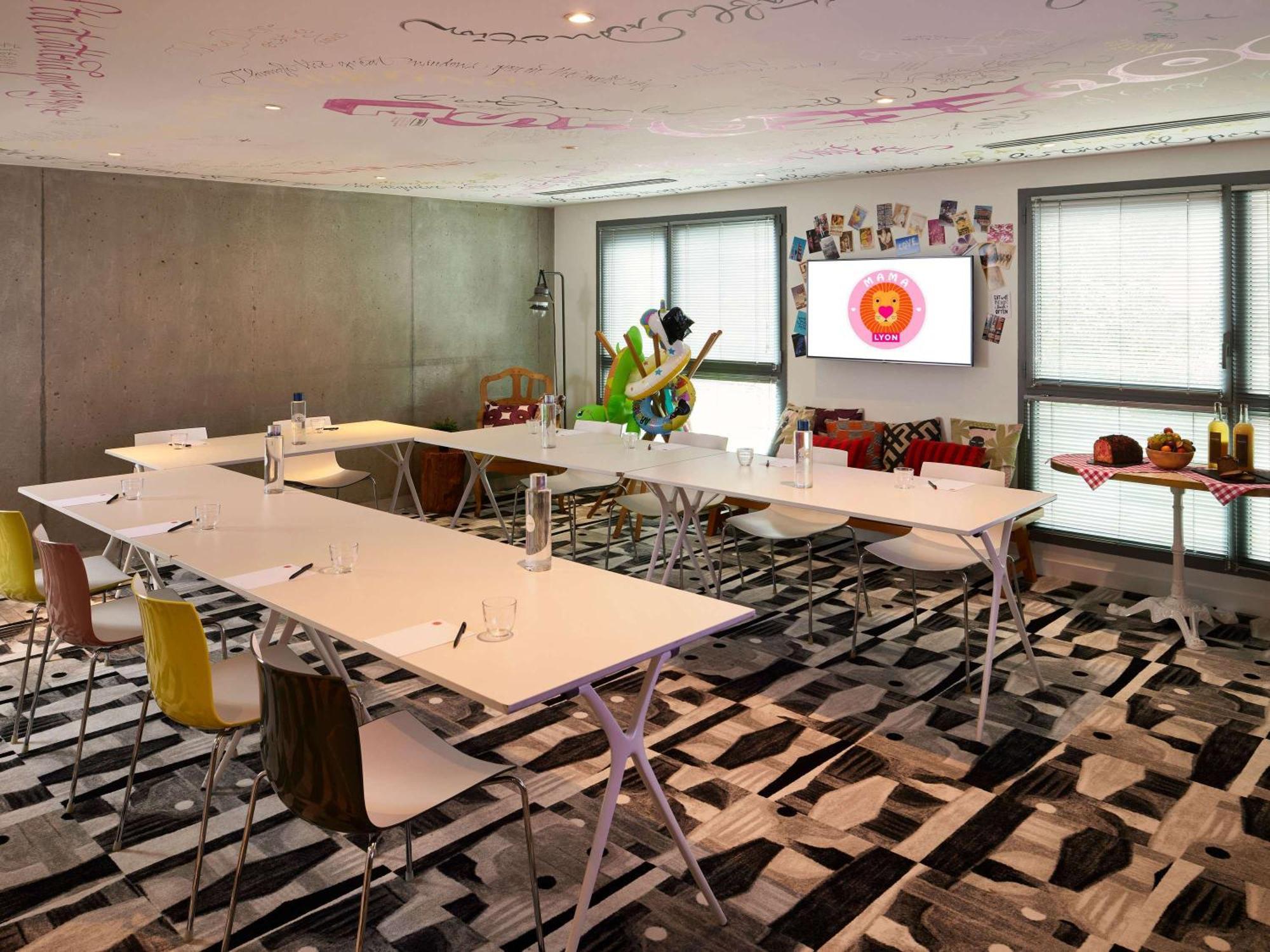 Hotel Mama Shelter 3*