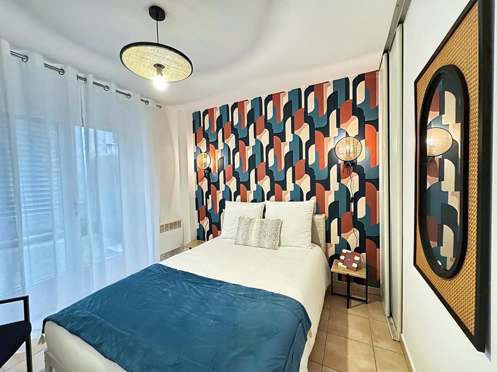 Zelie Apartment