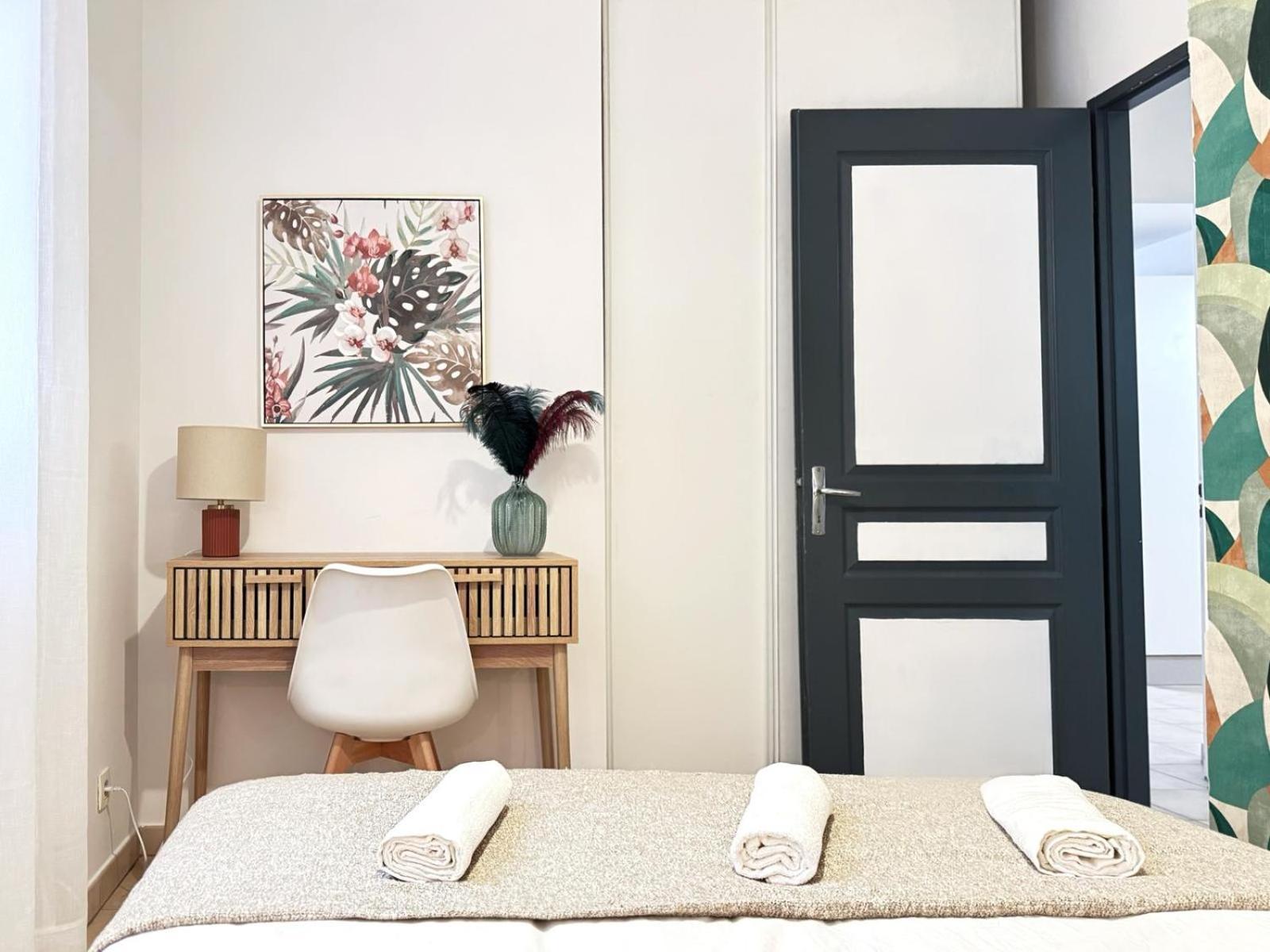 Zelie Apartment *