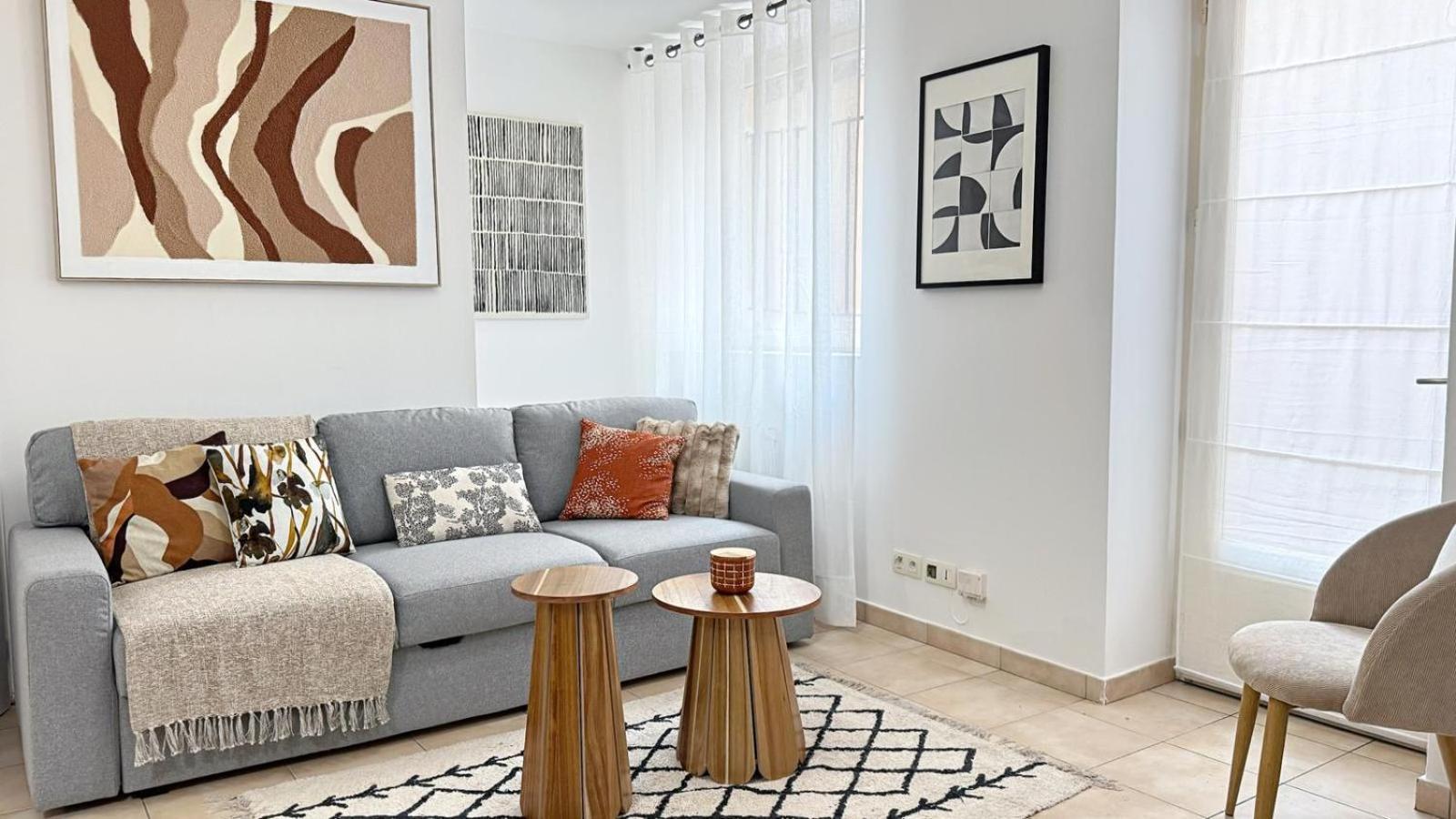 Zelie Apartment