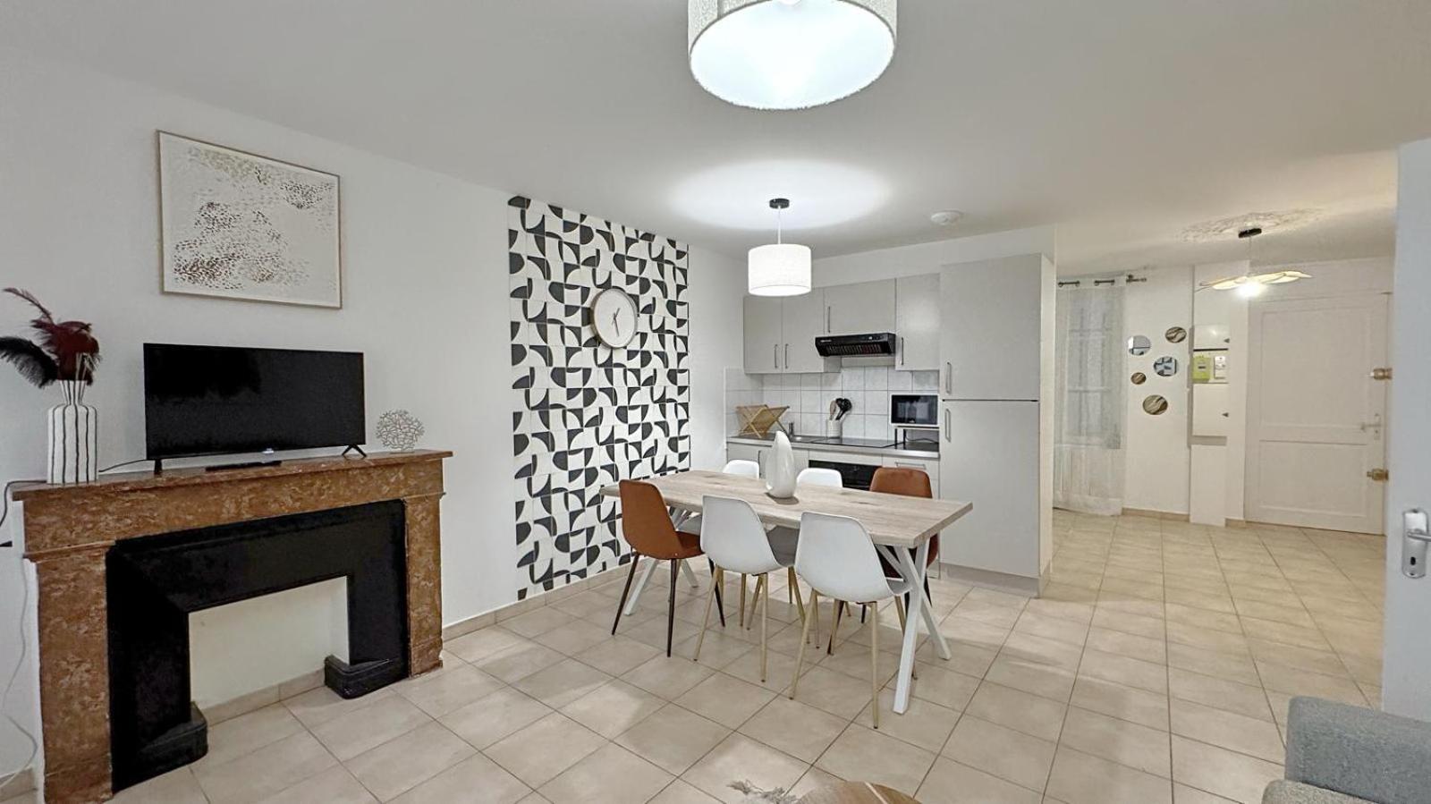 Zelie Apartment *
