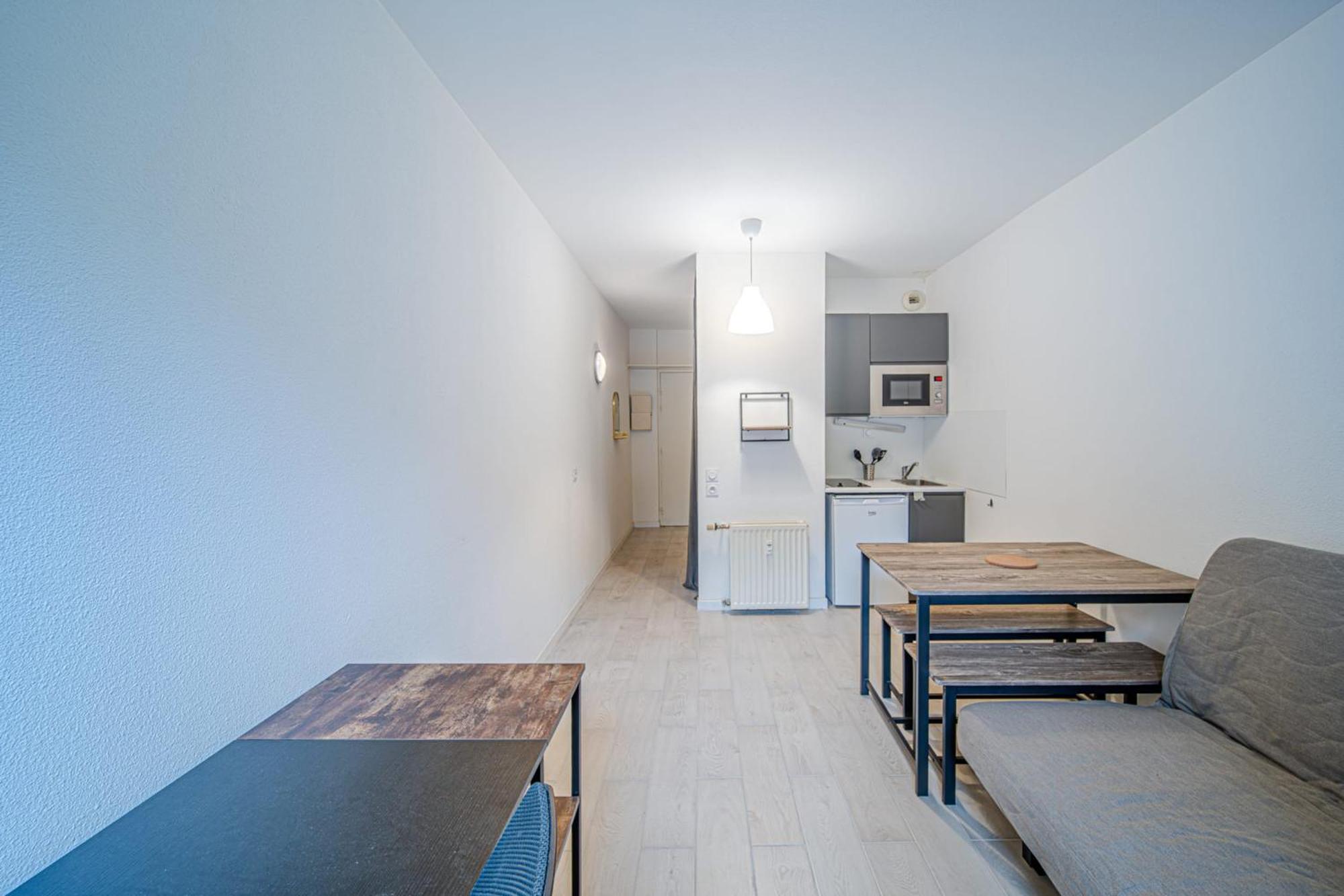 Cosy Near Laporte Metro Station Vaise