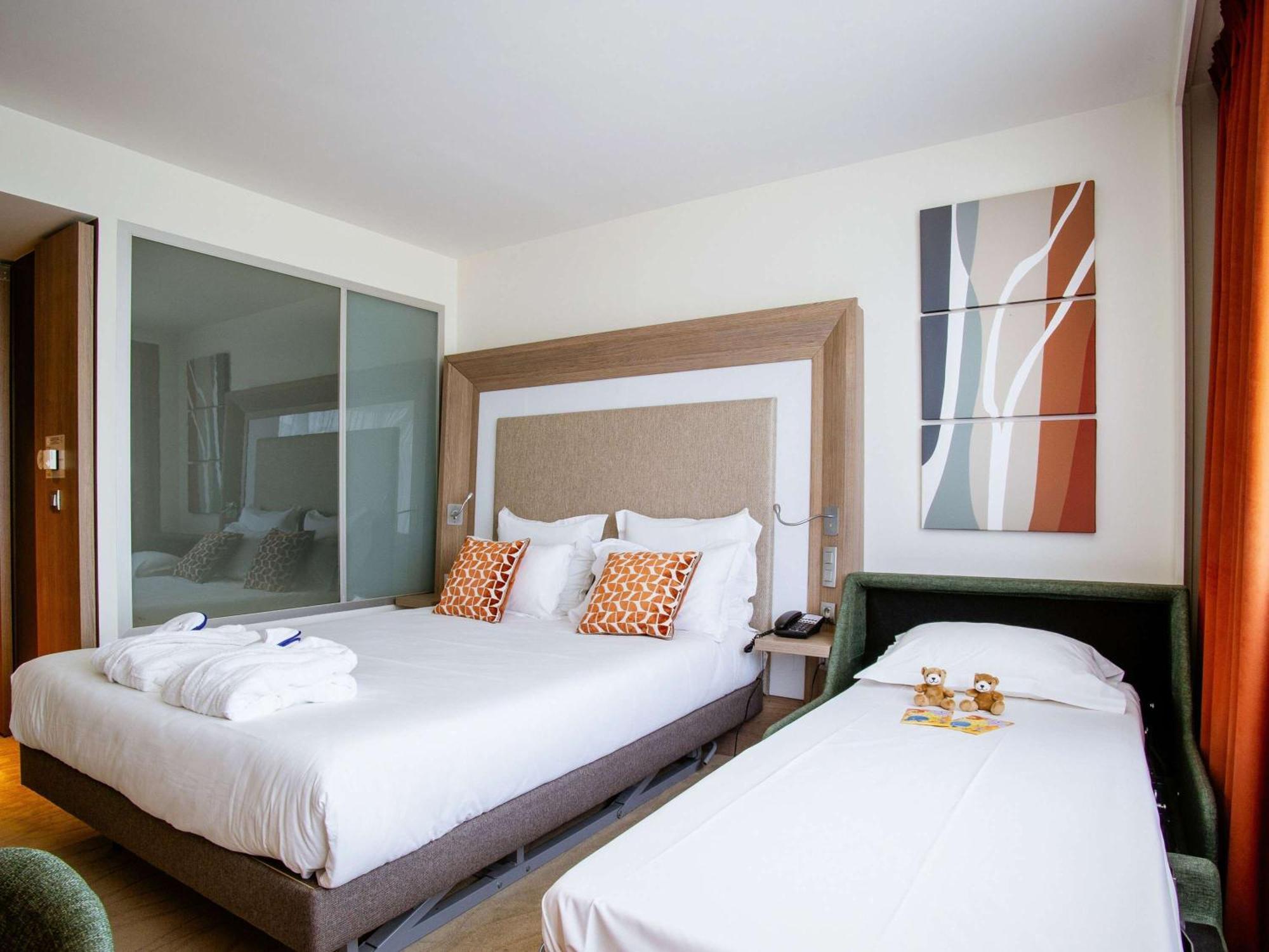Hotel Novotel Centre-confluence Bord De Saone