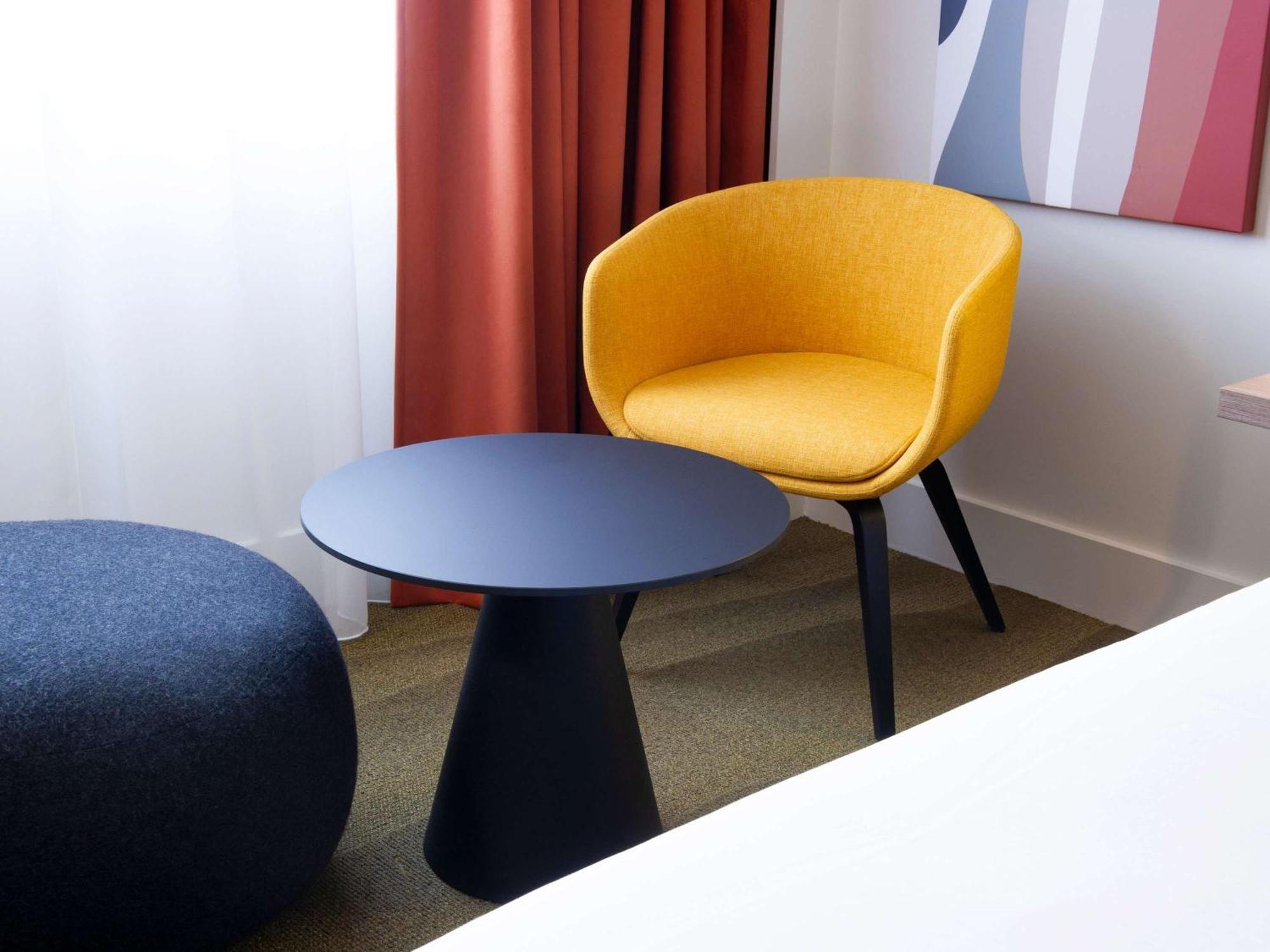 Novotel Centre-confluence Bord De Saone Hotel 4*