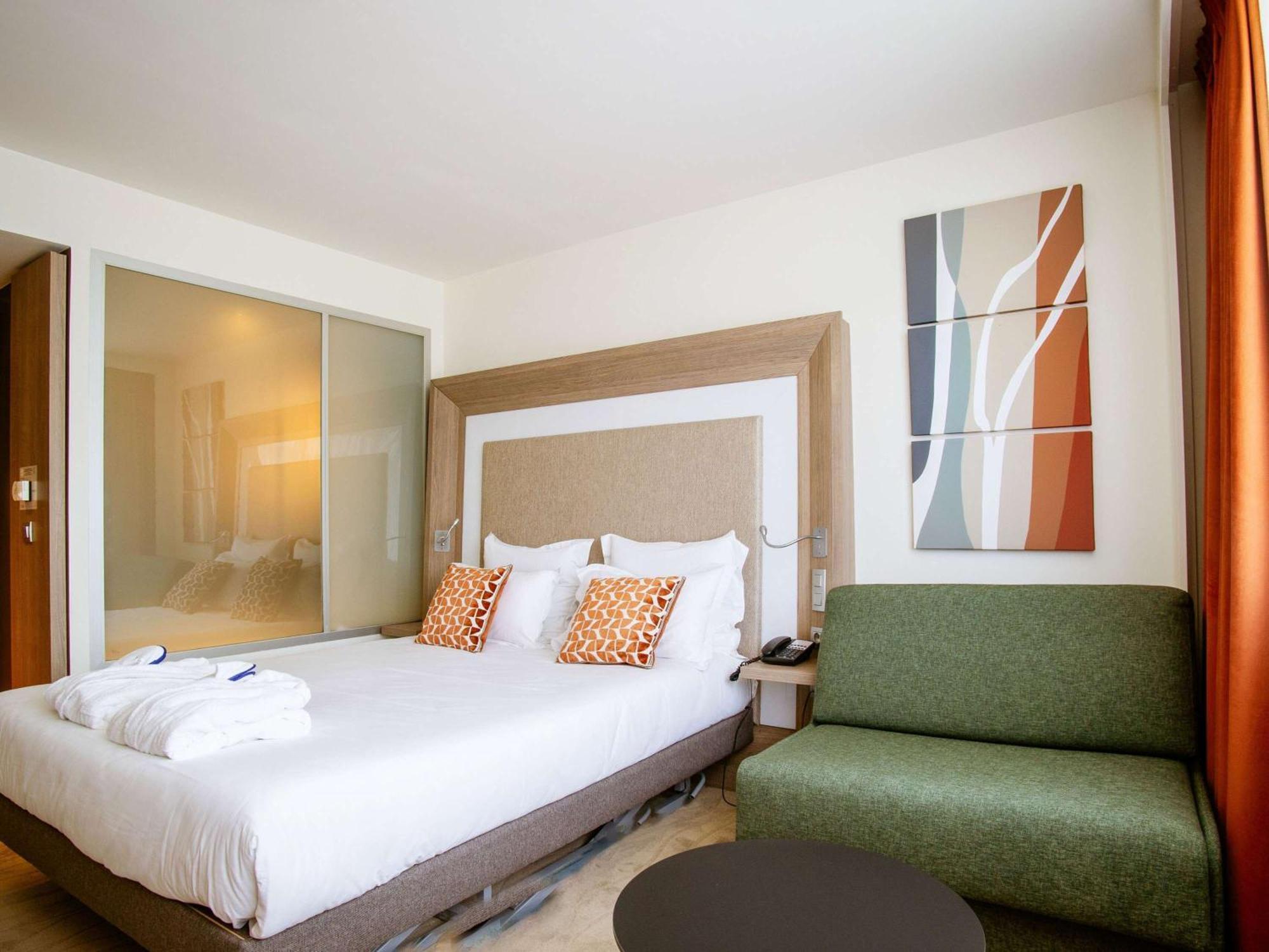 Novotel Centre-confluence Bord De Saone Lyon