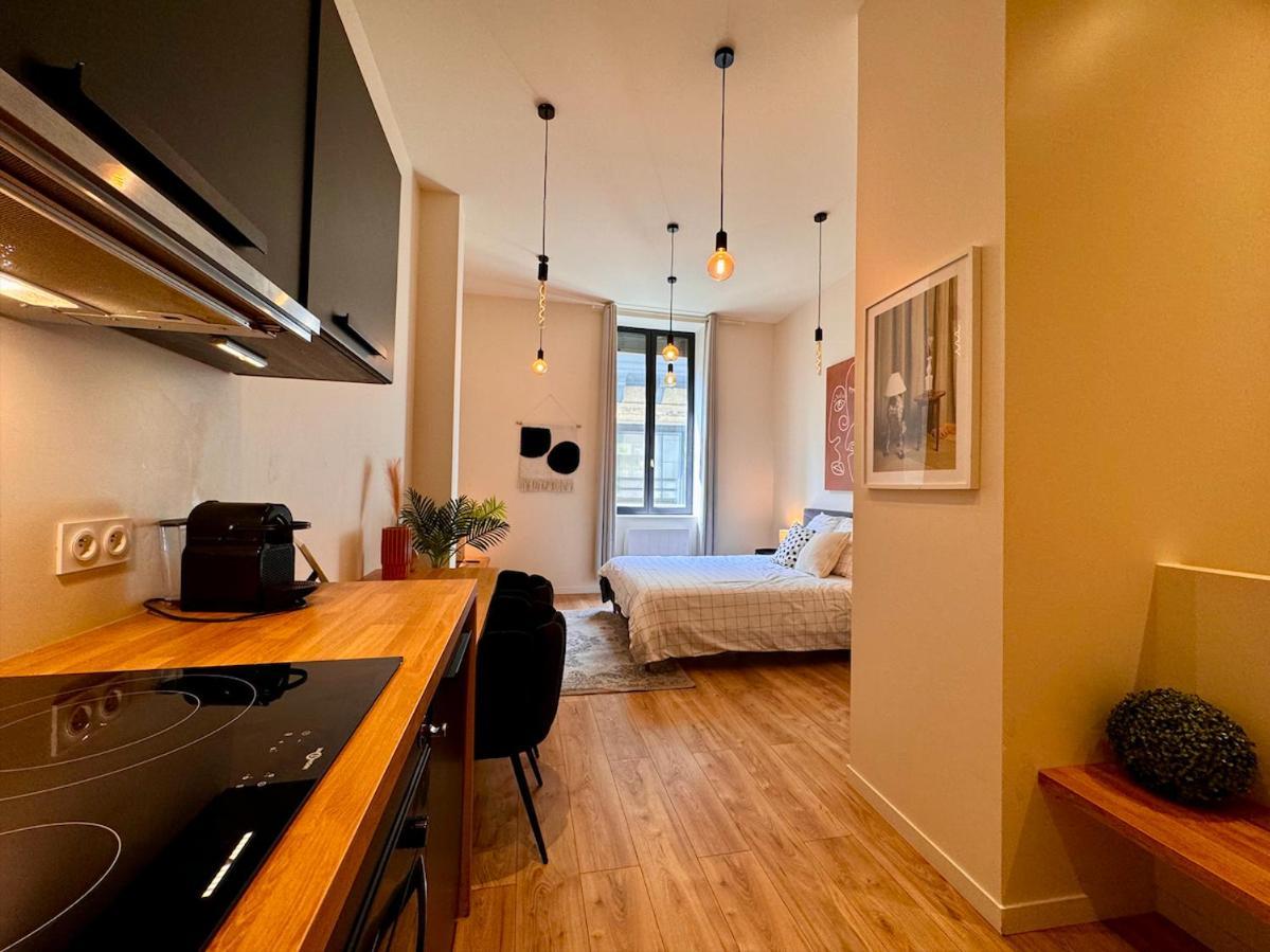 Coachela Apartment Lyon