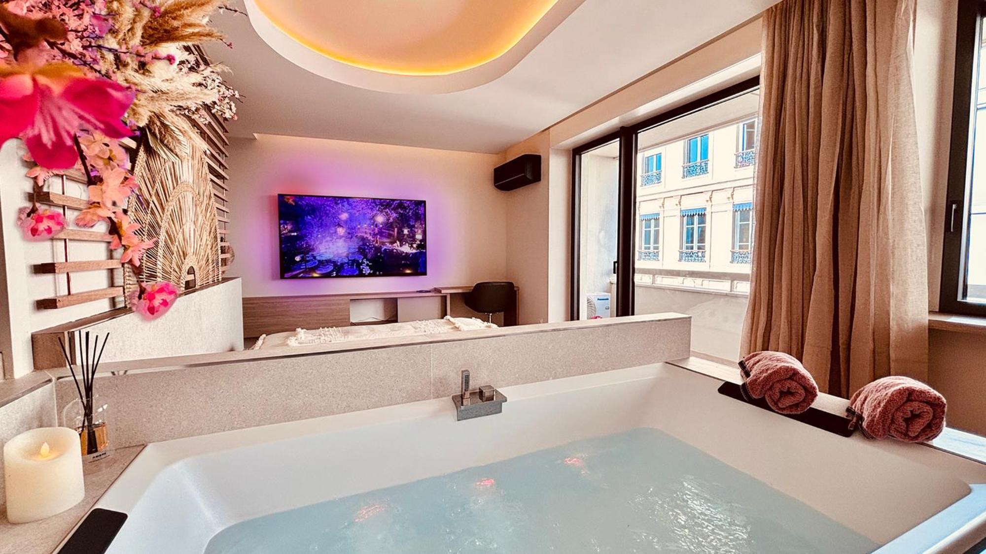 Blossom Suite-hyper Centre Jacuzzi Balcon Clim * Lyon