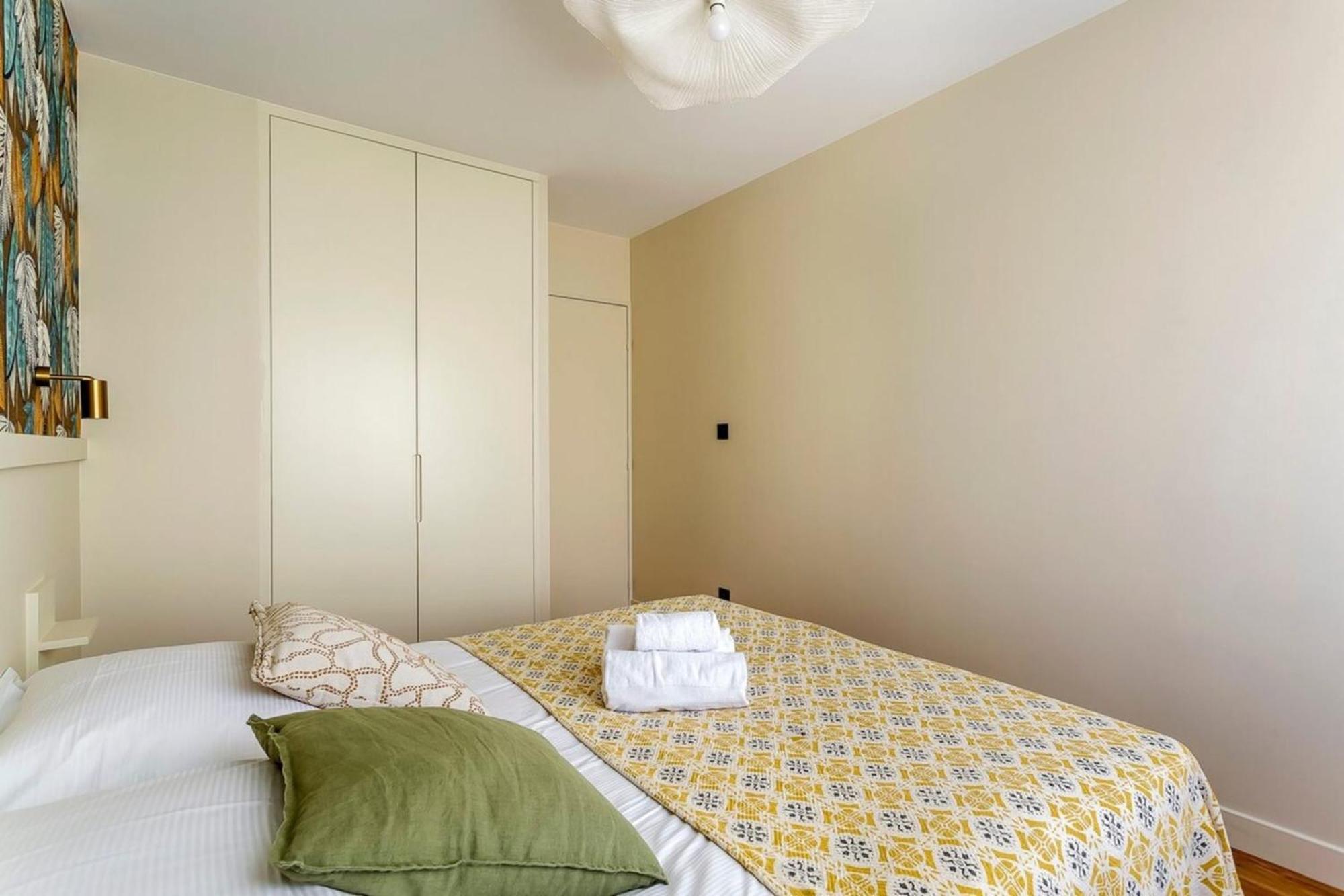 8th 3-bedroom - 6 Guests Apartment *