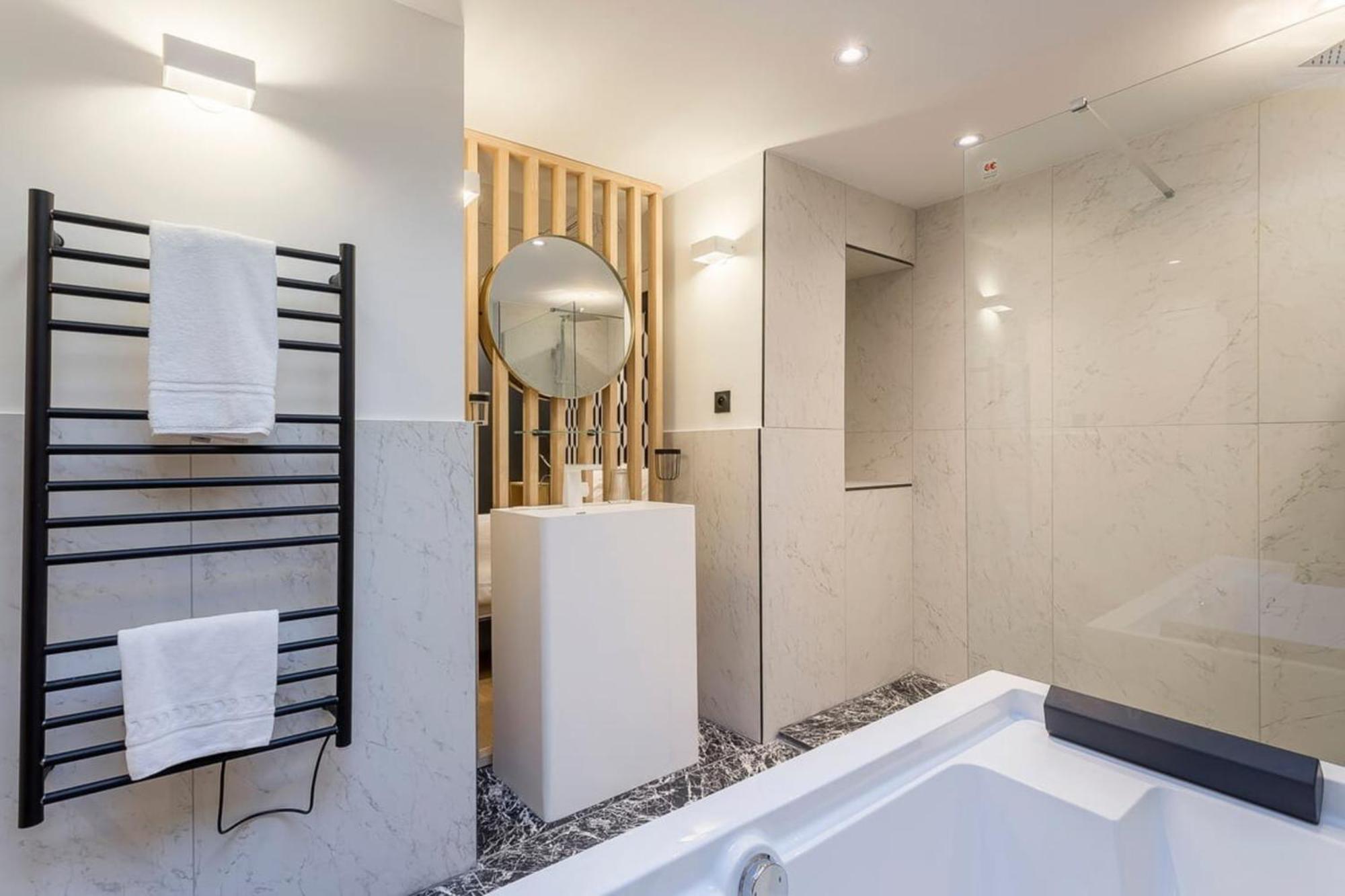 Apartment Victor Hugo Romantic - Sauna Et Balneo