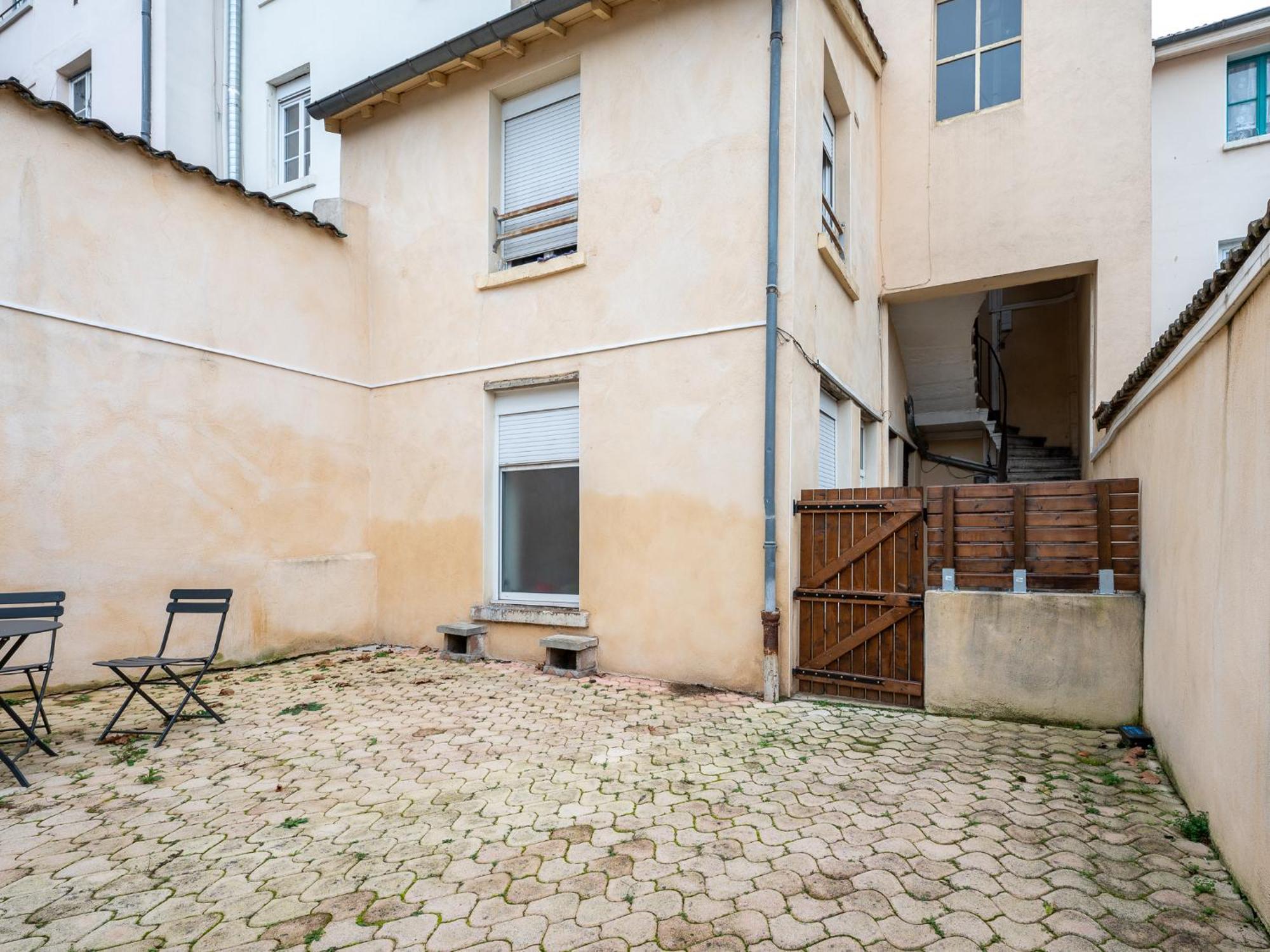 Appartement Secret Cache De Valmy Lyon