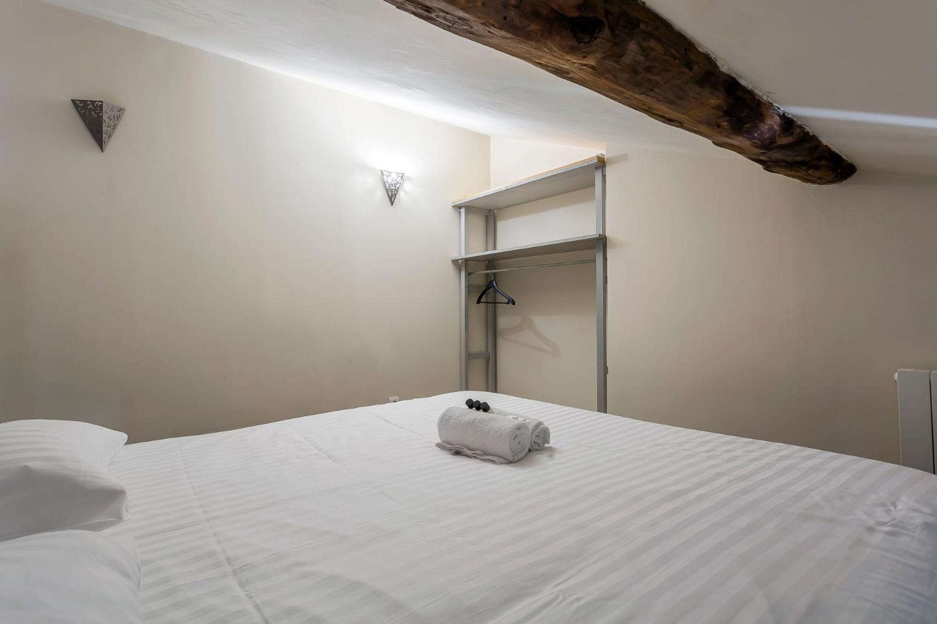 Valmy Mezzanine Apartamento *