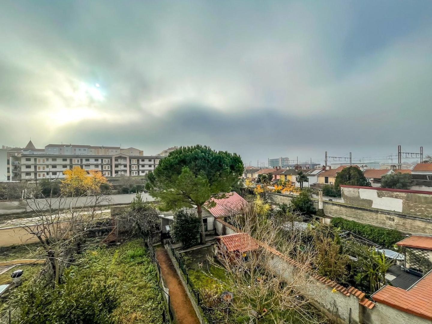 Le Petit Barret Du 8eme Ail Apartamento *