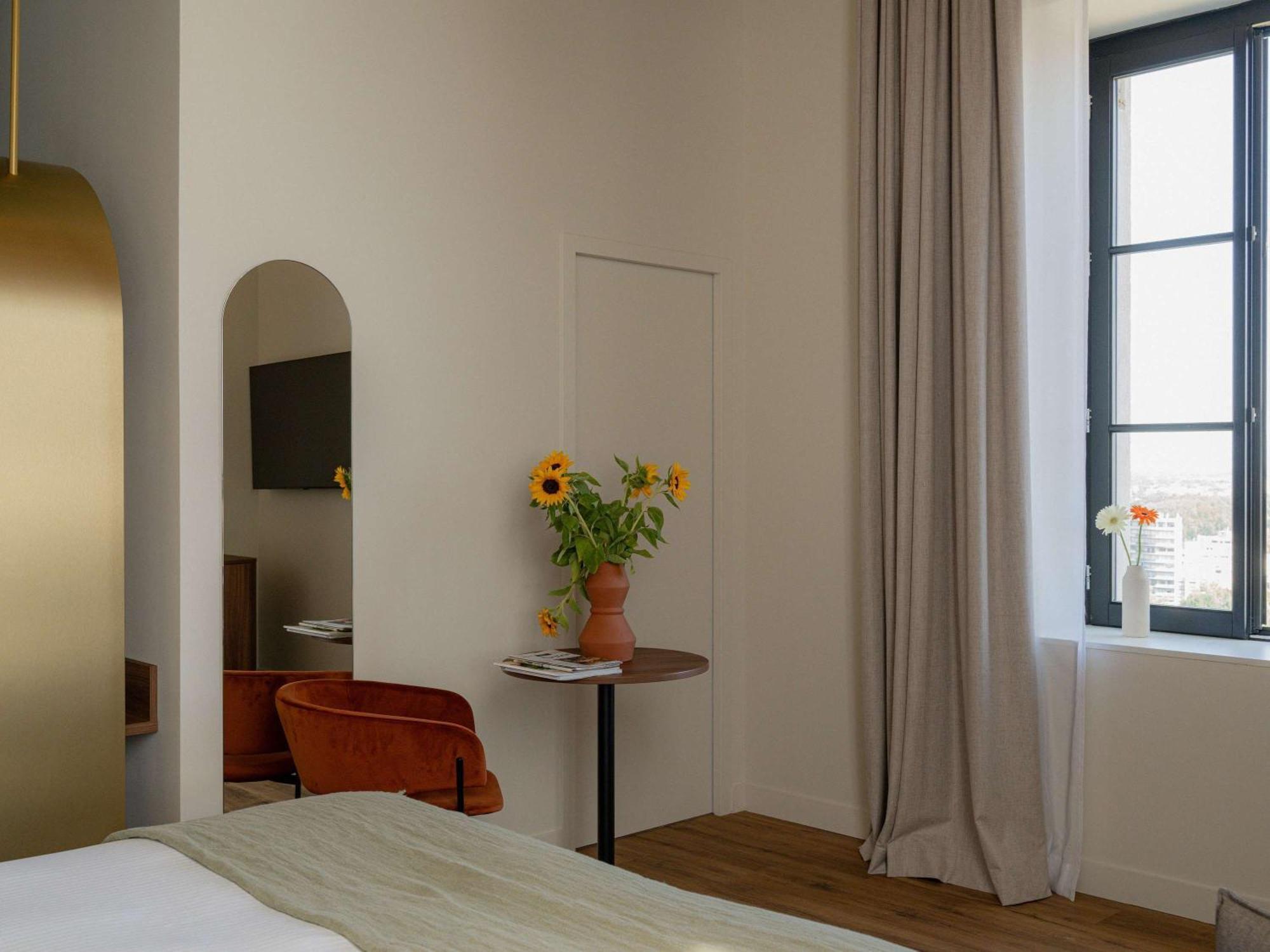 Hotel St Laurent - Handwritten Collection 4*