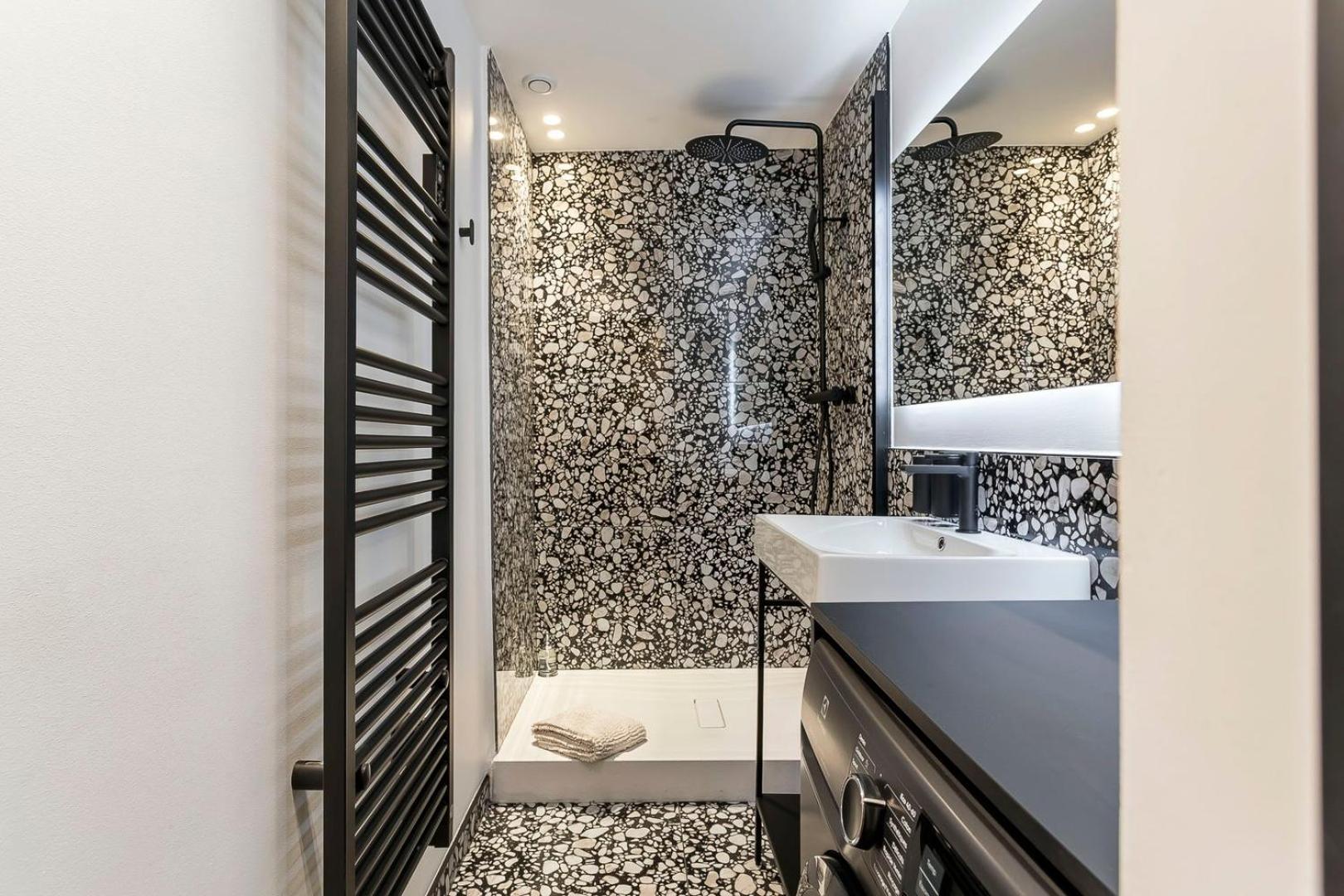 Apartment Zola - Furnished Downtown