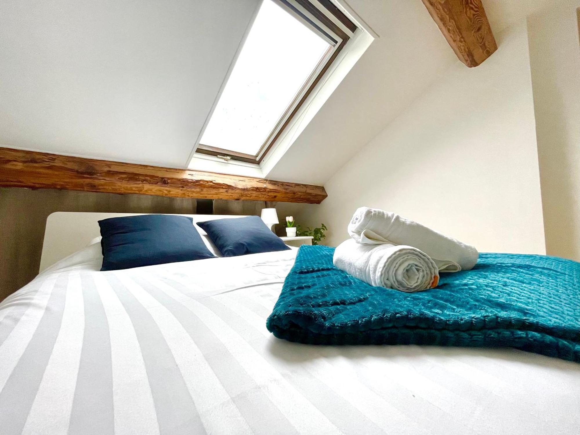 Bngo I Le Spacieux I 9 Personnes, Climatisation, Parking Gratuit, 3 Chambres, 6 Lits, Gare Partdieu, Centre De *