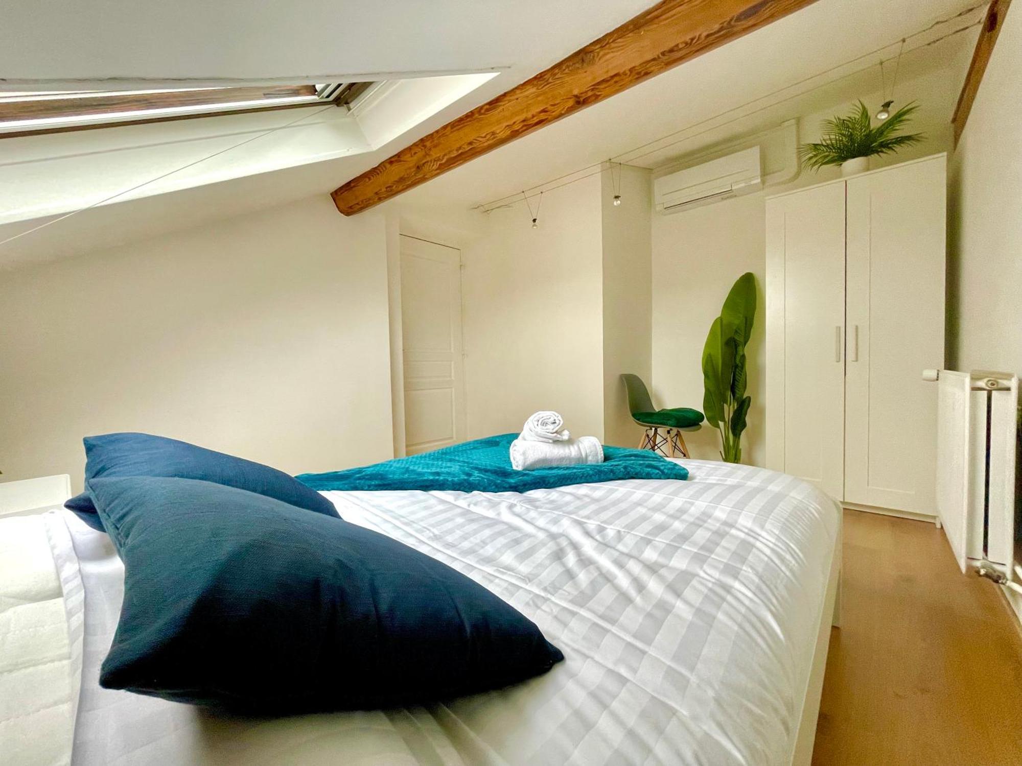 Bngo I Le Spacieux I 9 Personnes, Climatisation, Parking Gratuit, 3 Chambres, 6 Lits, Gare Partdieu, Centre De Appartement Lyon