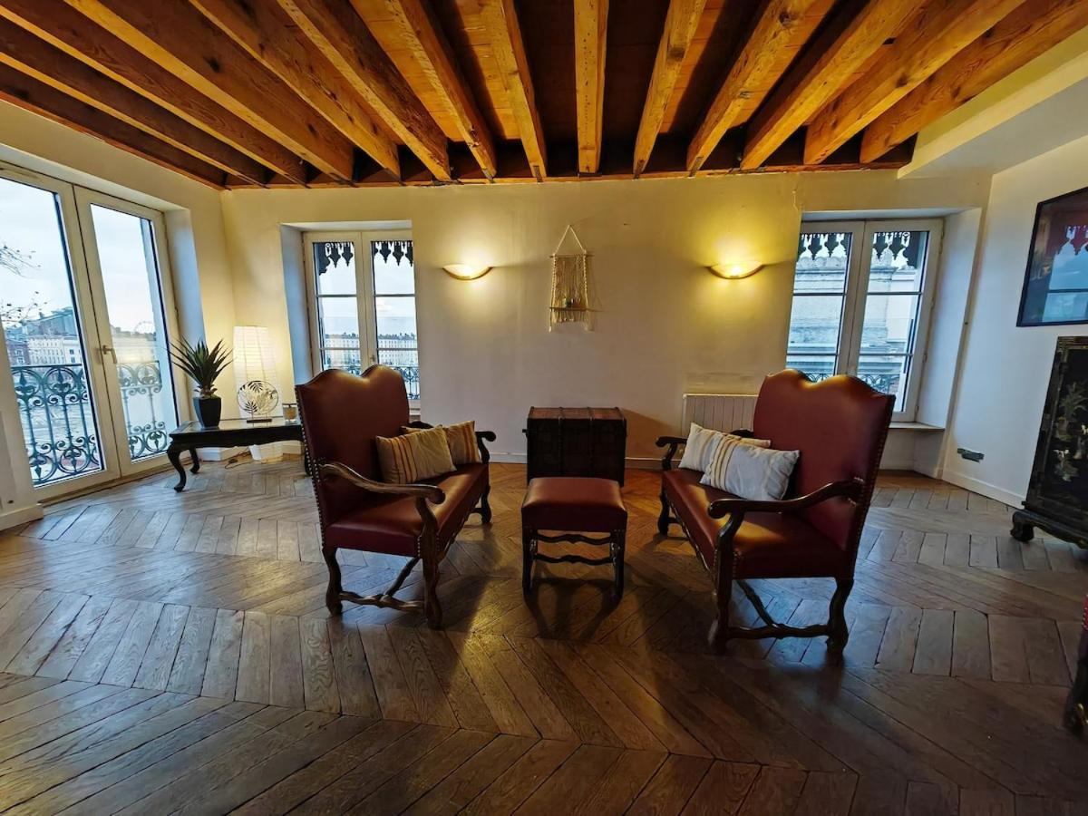 Grand Loft Bourgeois, Coeur Vieux Apartment