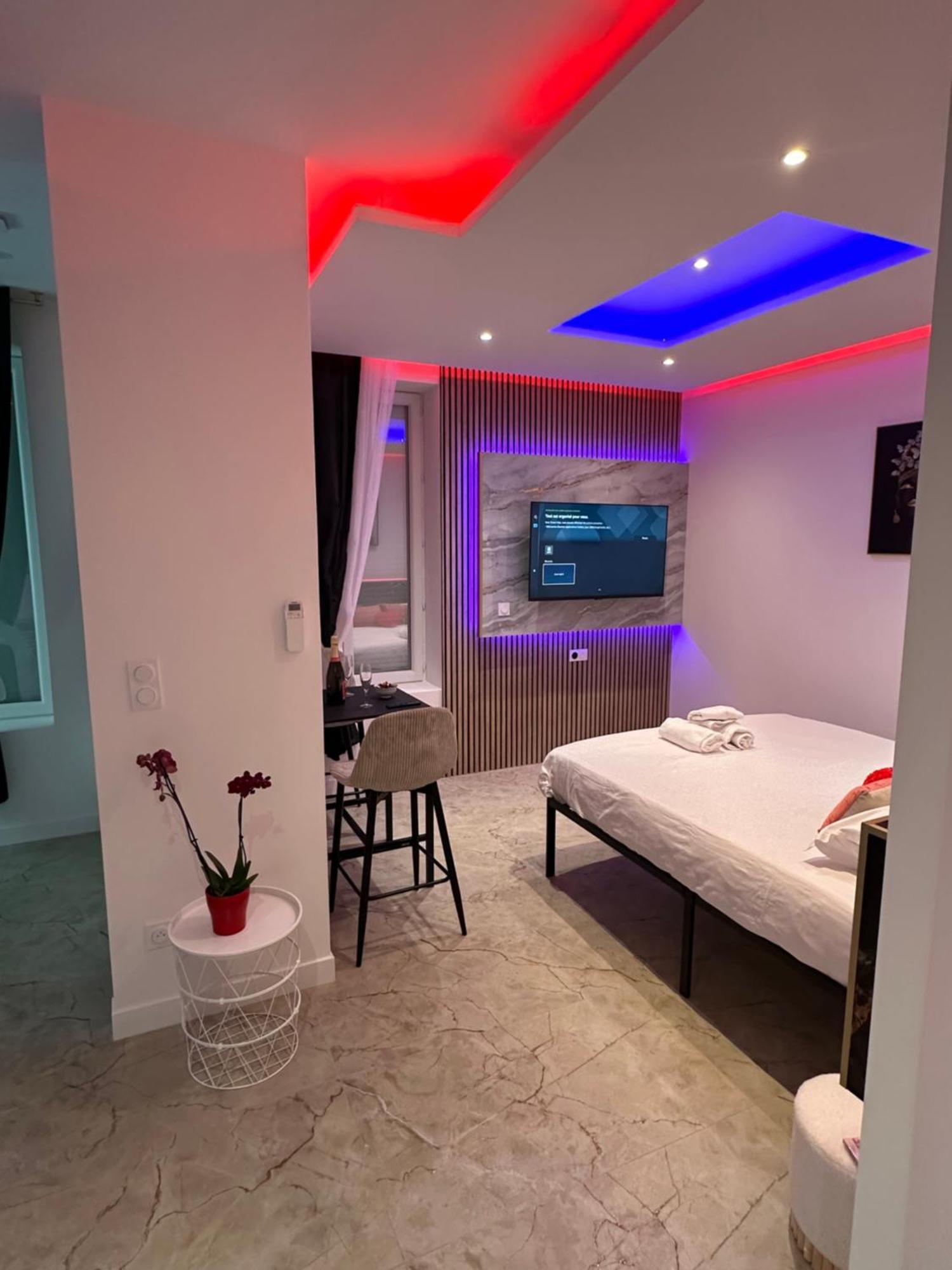 Appart hôtel Les Bulles De Mona Lila -proximite Gare De Lyon- *