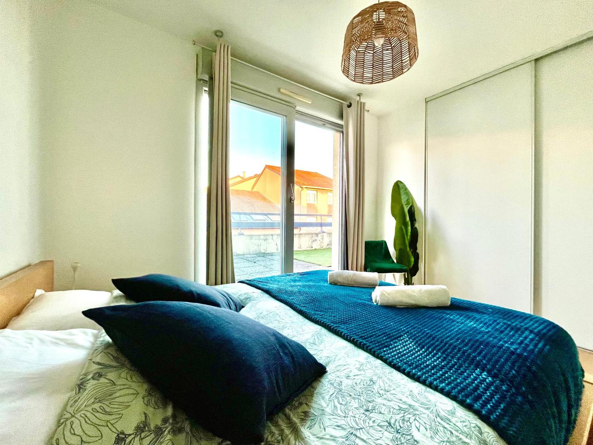 Bngo I Immense Rooftop I 2 Chambres, 4 Places Parkings, 2 Immenses Terrasses, 8 Personnes