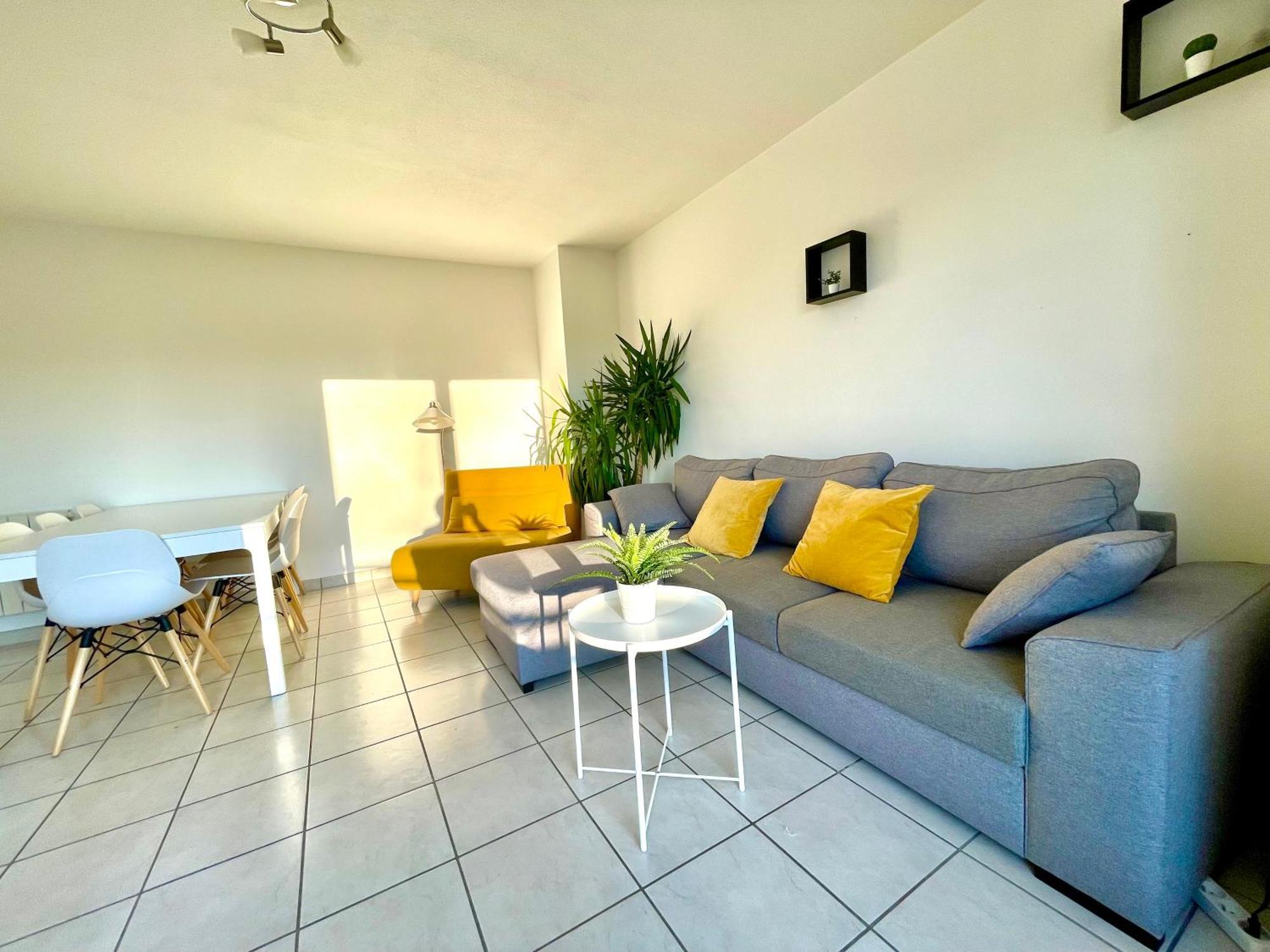 Bngo I Immense Rooftop I 2 Chambres, 4 Places Parkings, 2 Immenses Terrasses, 8 Personnes * Lyon