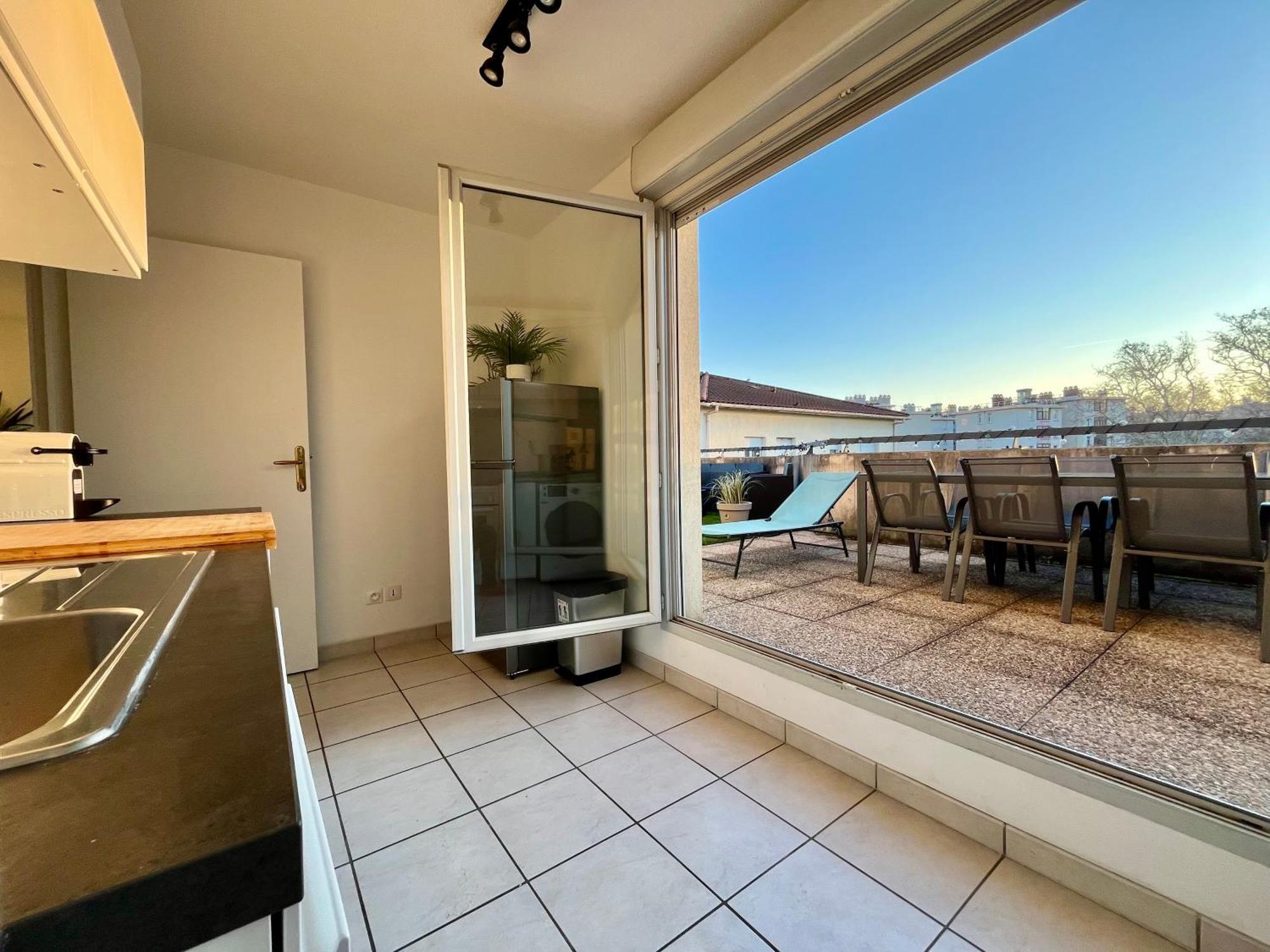 Apartamento Bngo I Immense Rooftop I 2 Chambres, 4 Places Parkings, 2 Immenses Terrasses, 8 Personnes