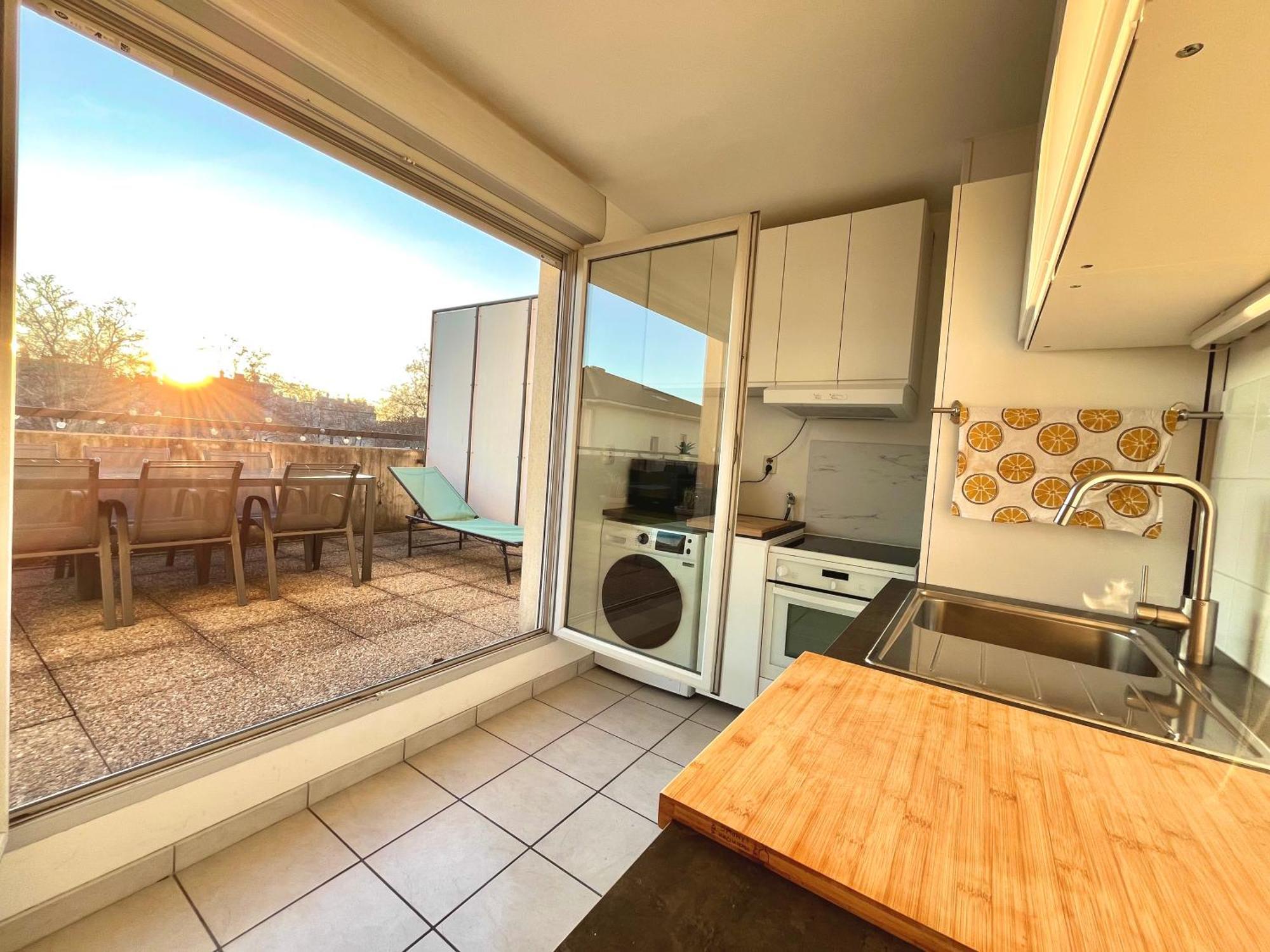 Apartamento Bngo I Immense Rooftop I 2 Chambres, 4 Places Parkings, 2 Immenses Terrasses, 8 Personnes *