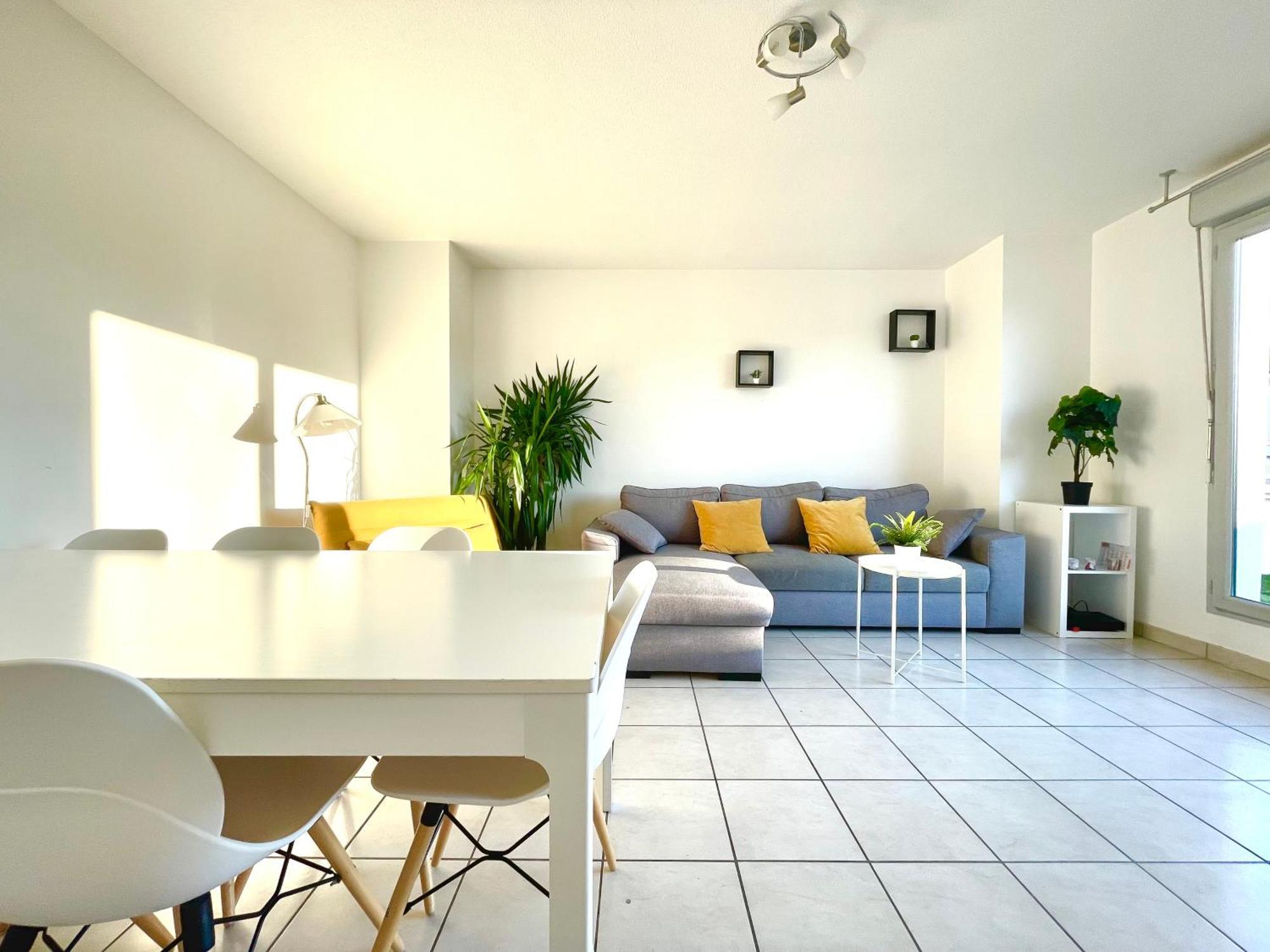 Bngo I Immense Rooftop I 2 Chambres, 4 Places Parkings, 2 Immenses Terrasses, 8 Personnes Lyon
