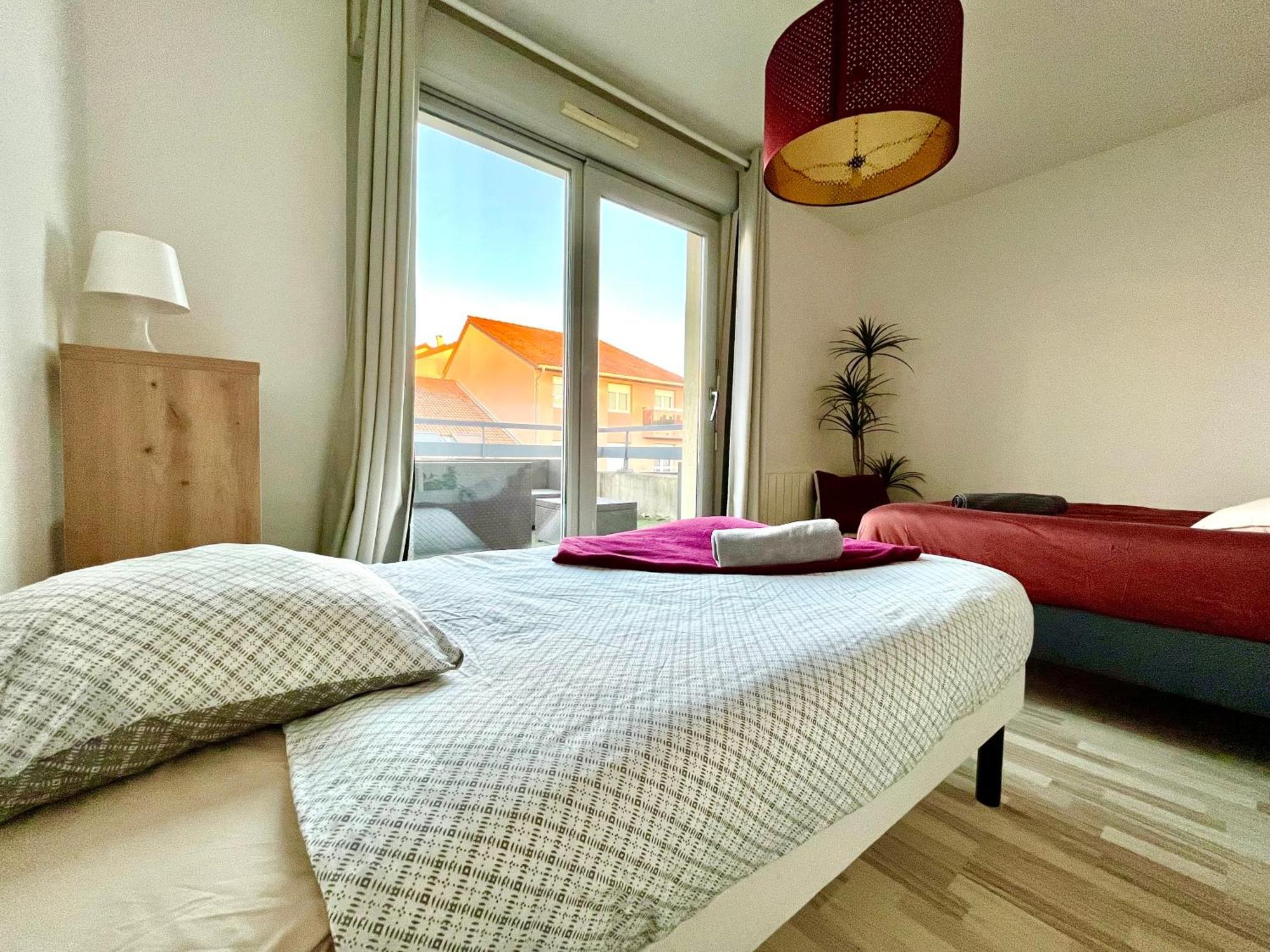 Apartamento Bngo I Immense Rooftop I 2 Chambres, 4 Places Parkings, 2 Immenses Terrasses, 8 Personnes Lyon