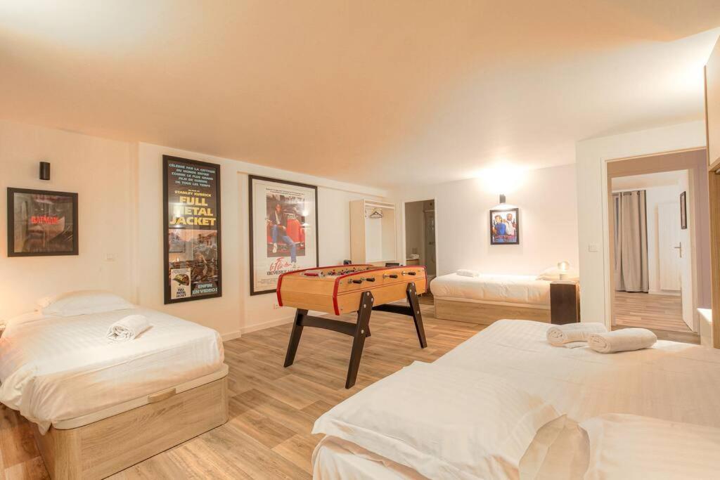 Hollywood Nostalgia, 8 Personnes - Parking, Terreaux * Lyon