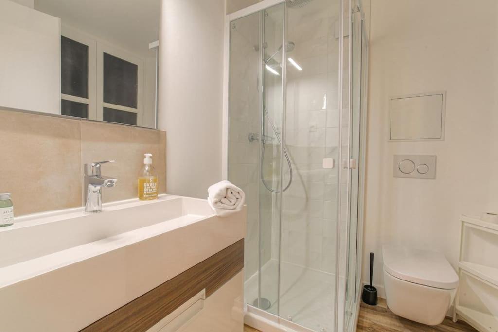 Hollywood Nostalgia, 8 Personnes - Parking, Terreaux Apartment