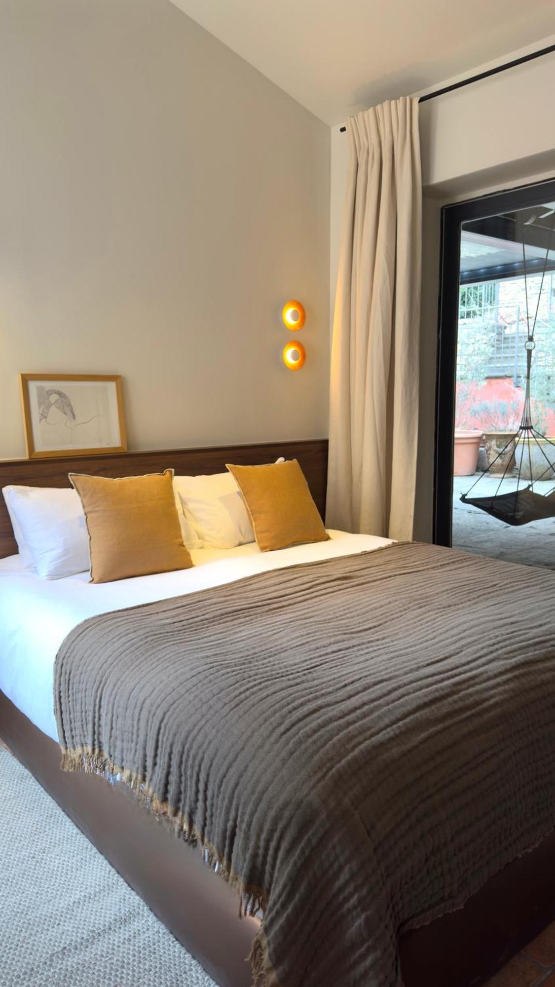 Mihotel Tour Rose