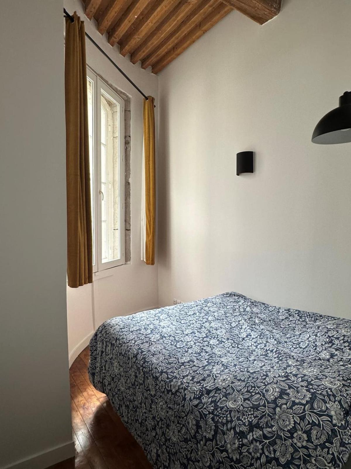 Bright T3 In The 1st Arrondissement