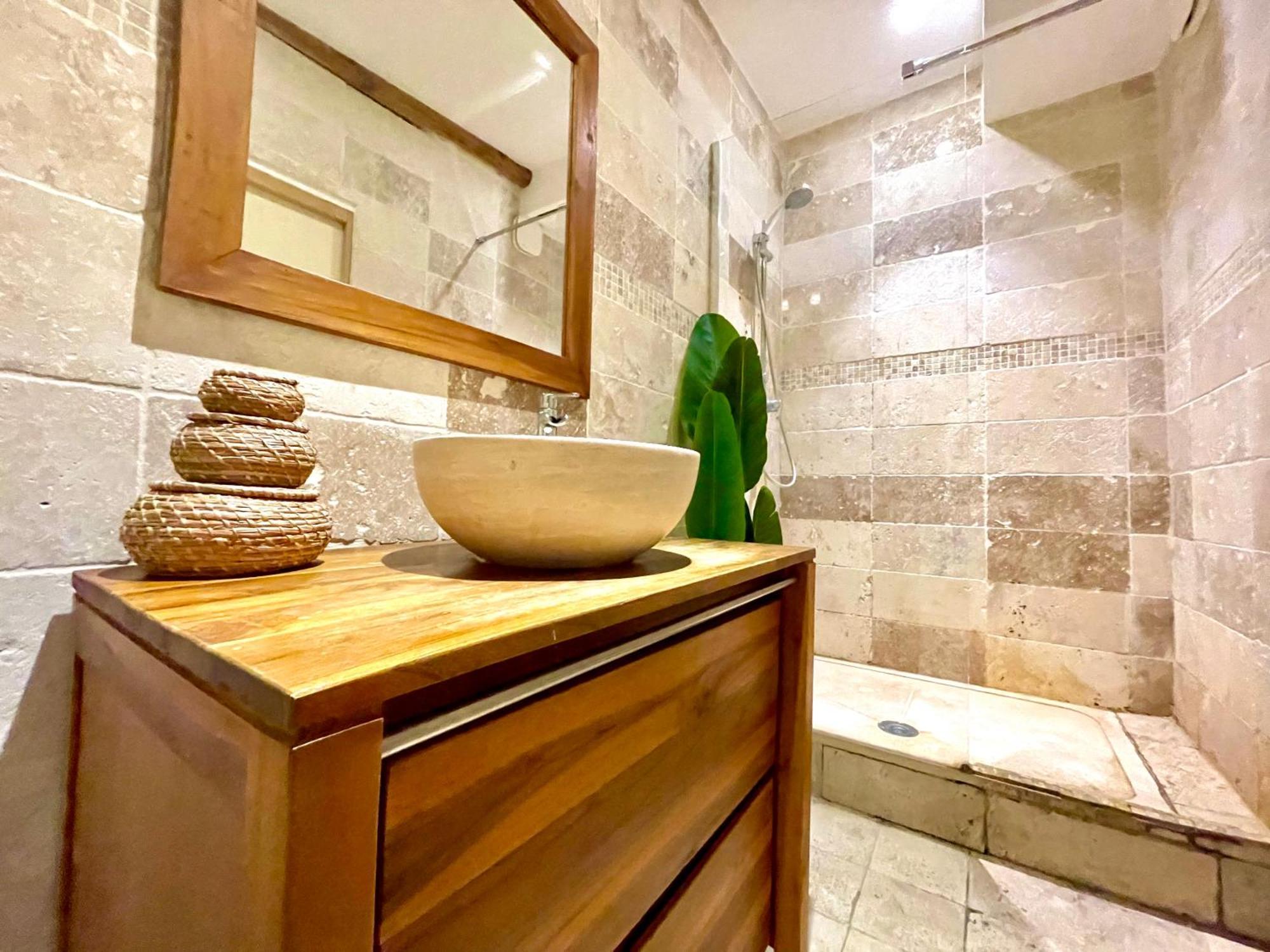 Bngo I Luxe & Confort I Centre, 4 Personnes, Toilette Separe, Place Des Terreaux