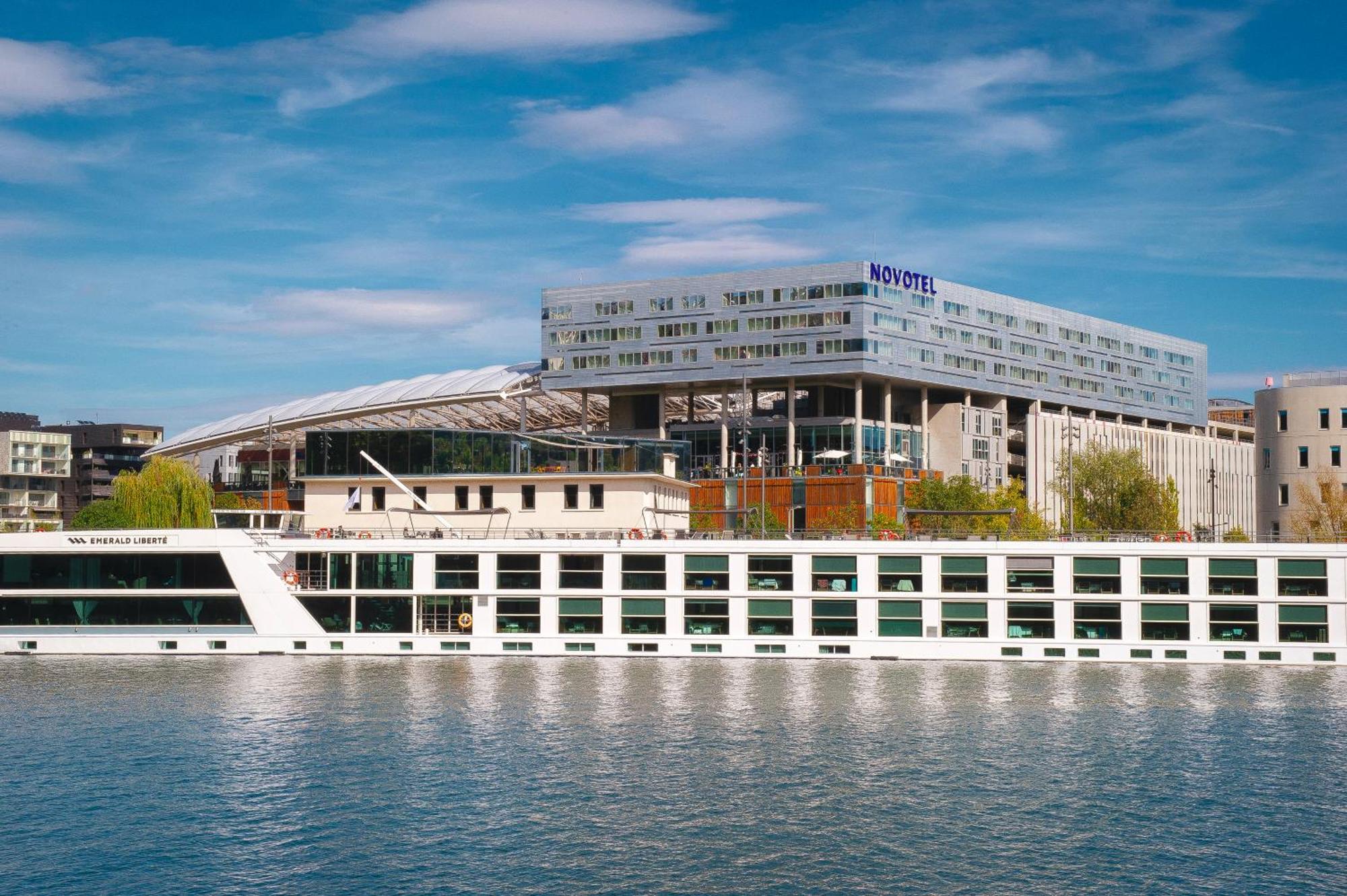 Novotel Confluence 4*