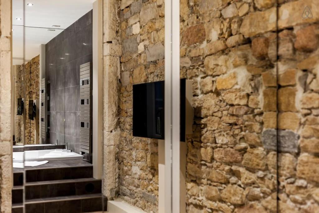 70m2 De Pur Bonheur En Plein Centre - Rhone Ail Appartement