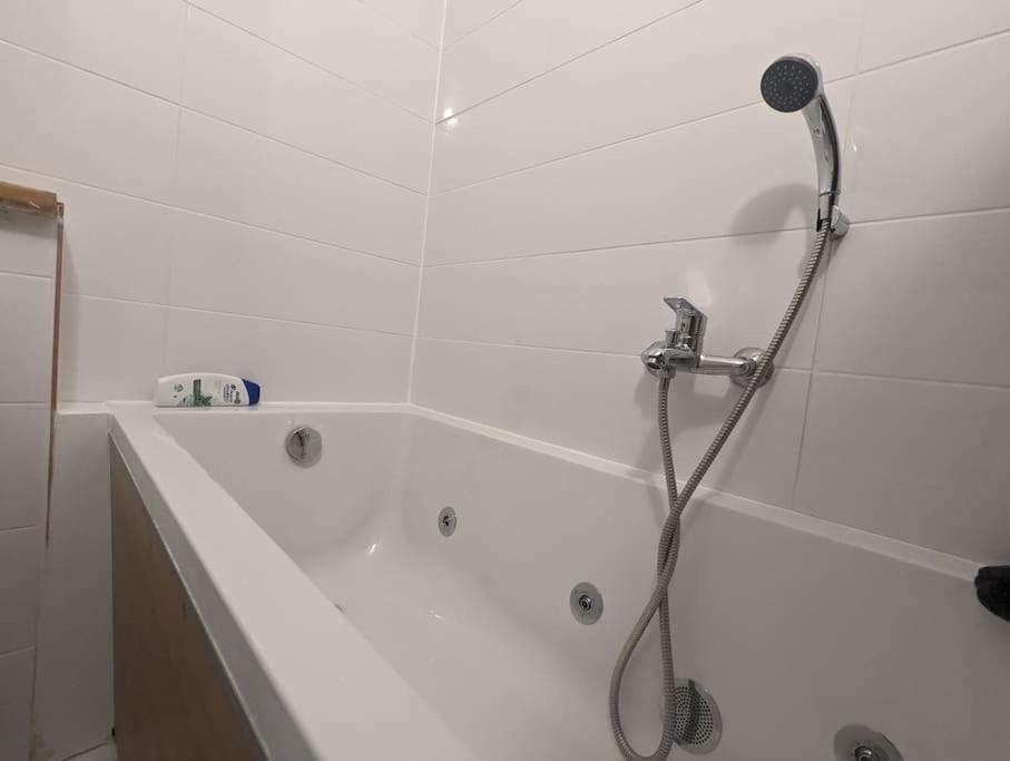 Apartment Balneo, Ecran Lcd, Literie 160x200 *
