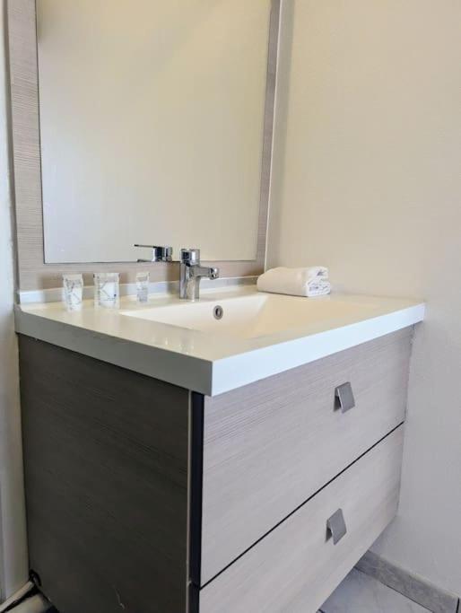 Balneo, Ecran Lcd, Literie 160x200 Apartment Lyon