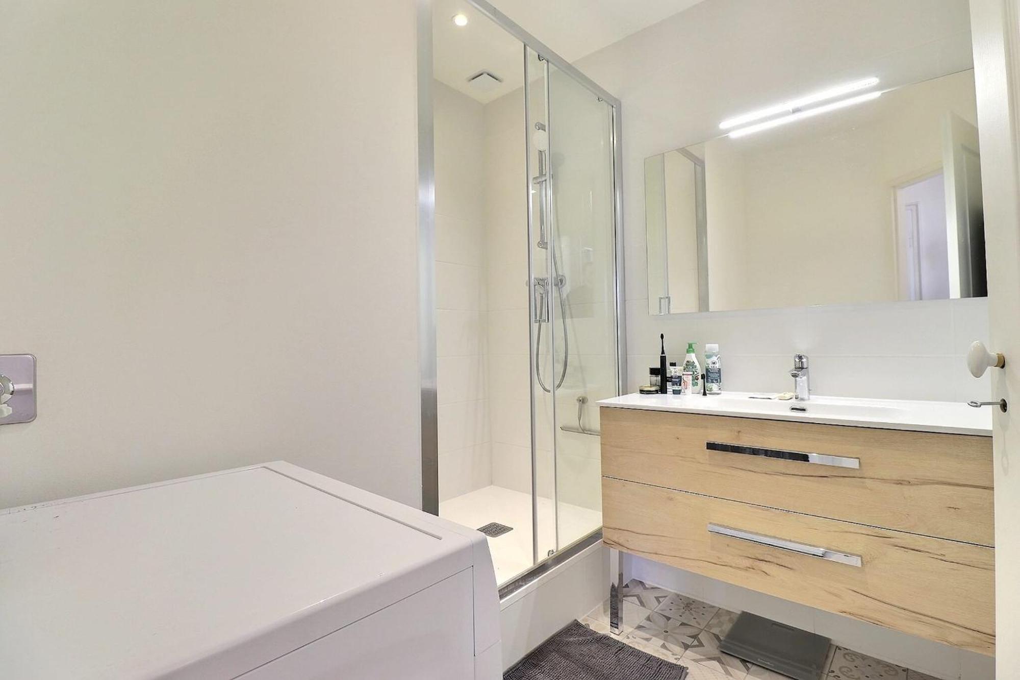 Escape And Charm In La Croix-rousse Stunning One-bedroom For An Appartement Lyon