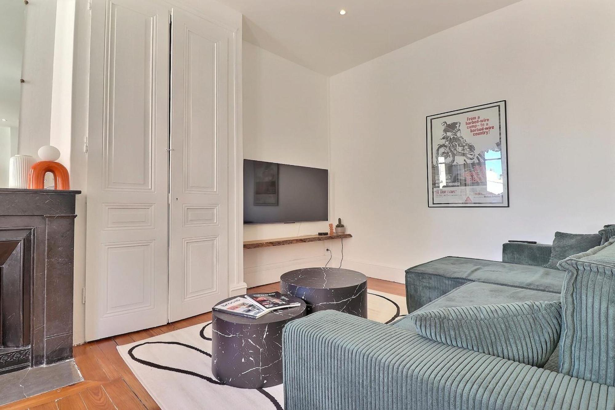 Escape And Charm In La Croix-rousse Stunning One-bedroom For An Appartement Lyon