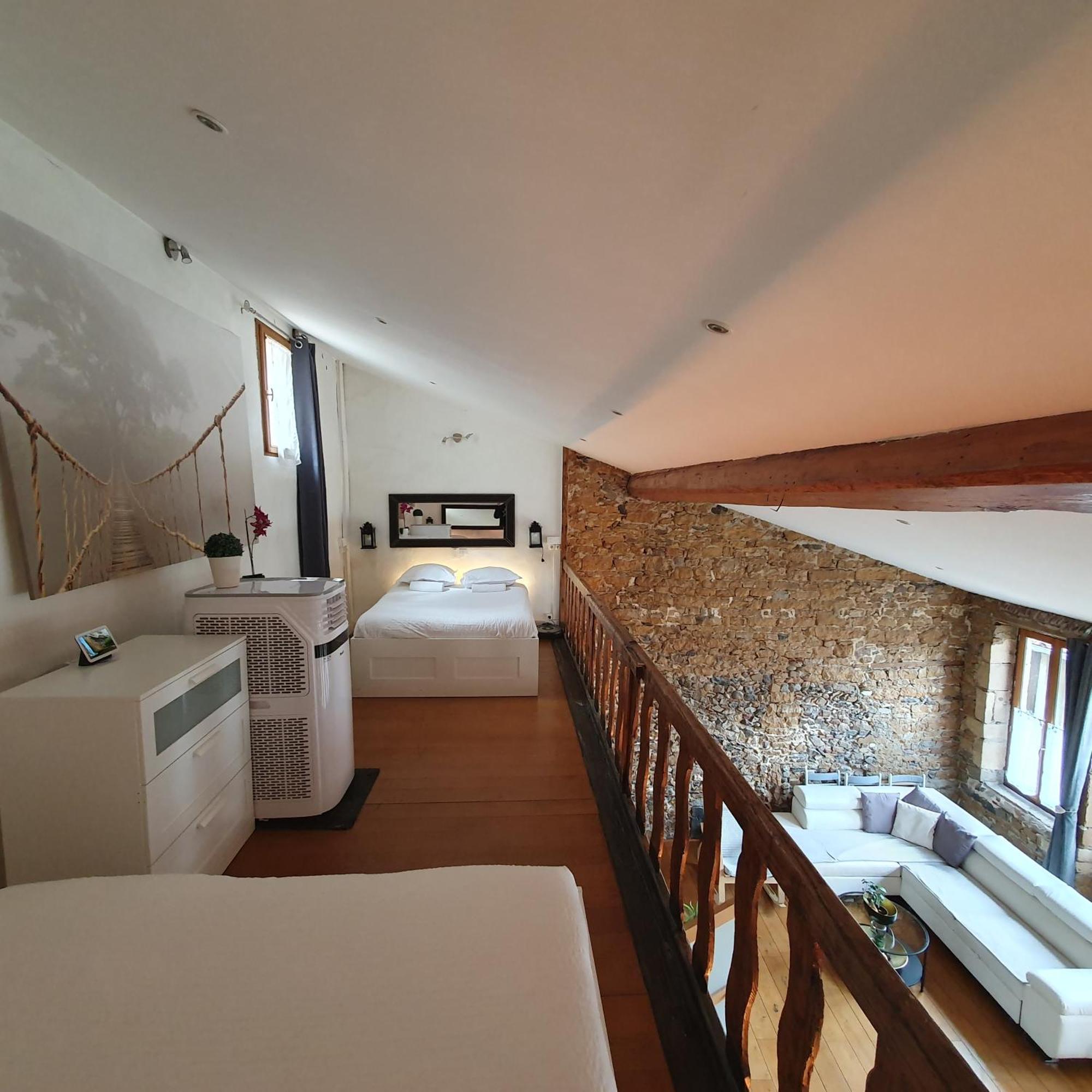 La Loge Du Vieux Bed & Breakfast 2*