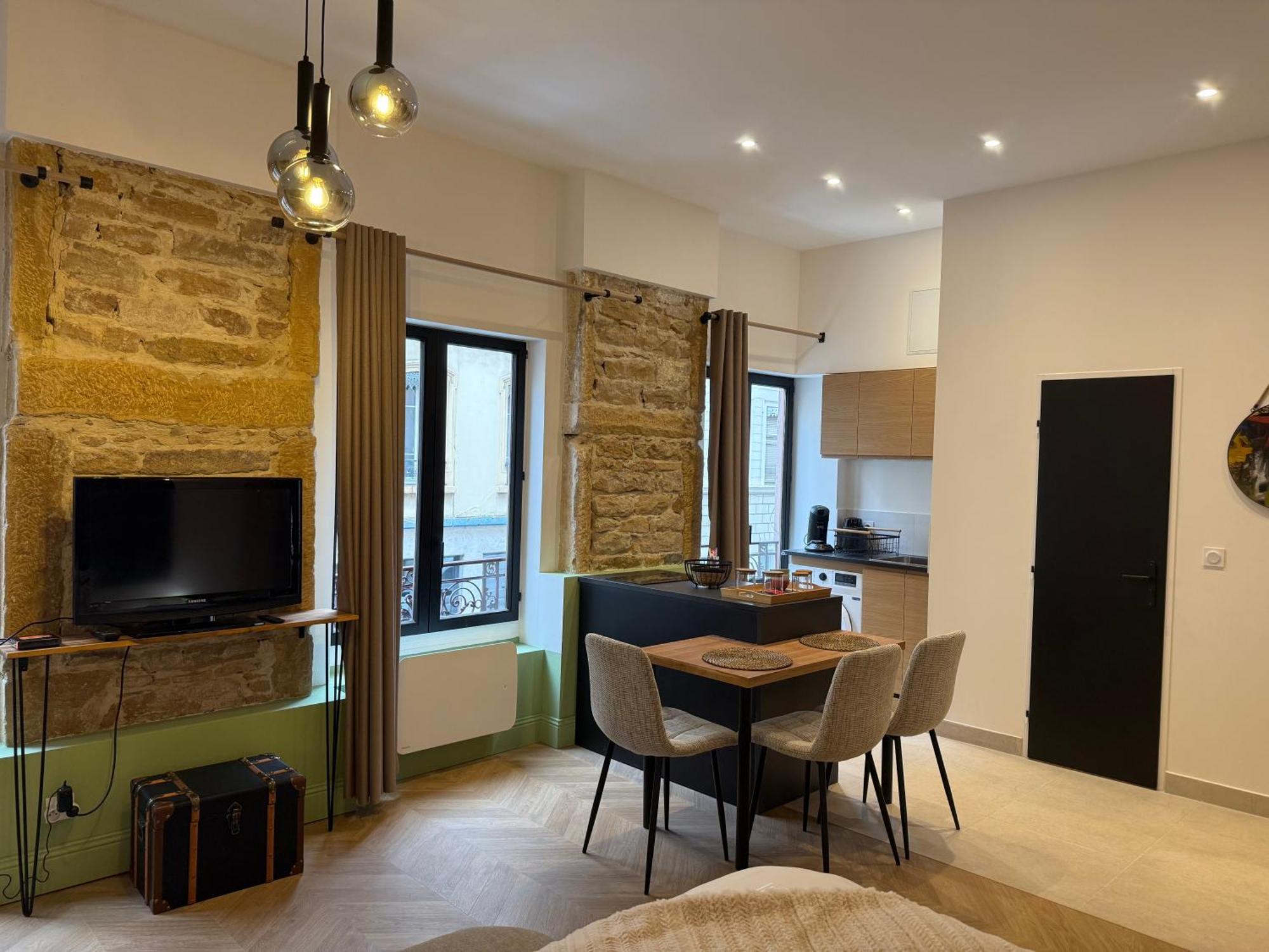 Elegant Et Chic Refait A Neuf Lyon