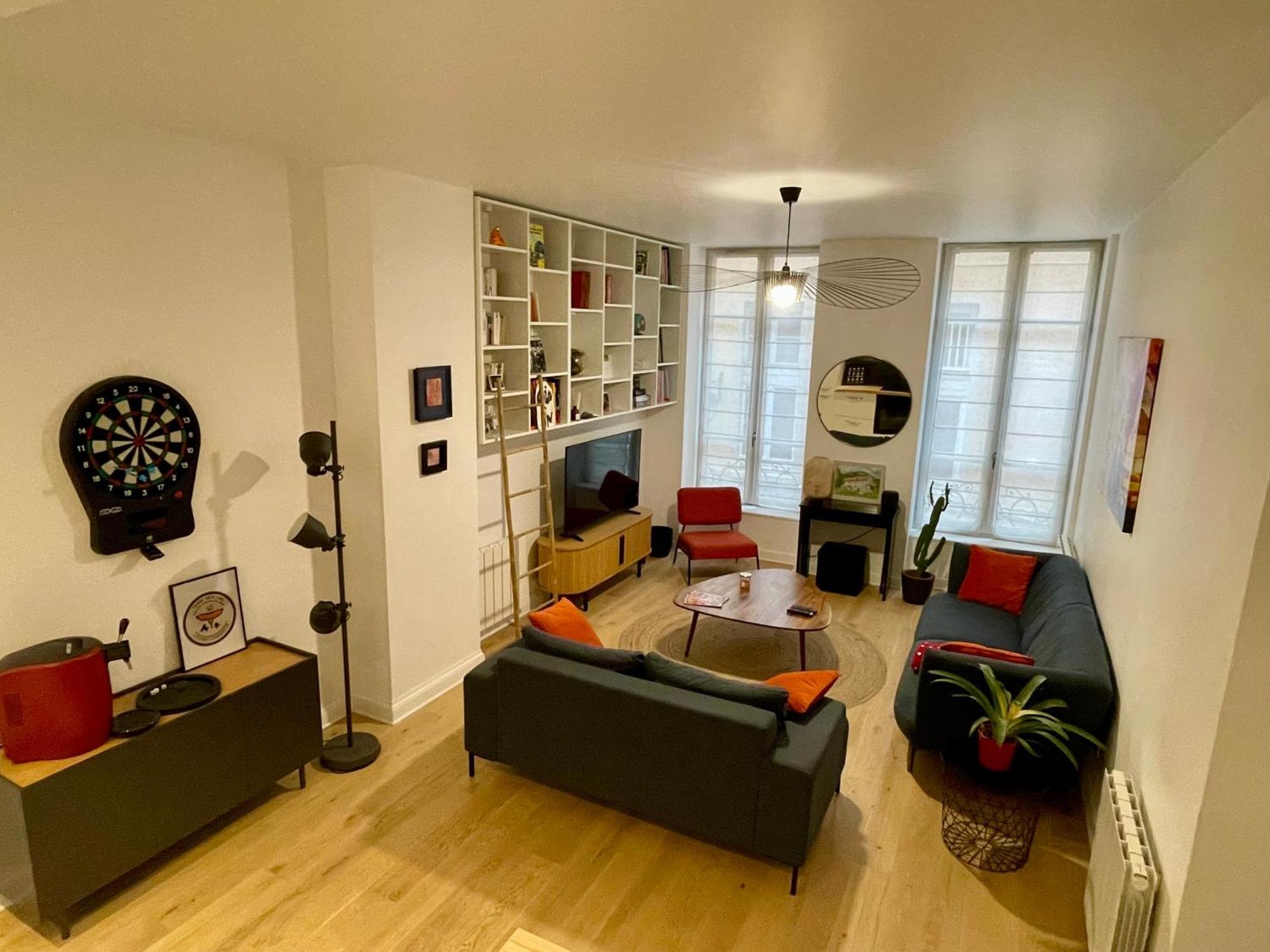 T3 Refait A Neuf Quartier De Ville-terreaux Appartement *