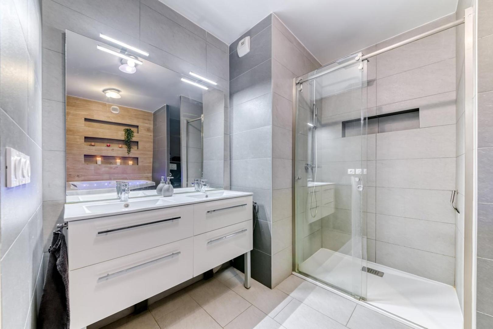 Guestready - Chic With Jacuzzi And Parking Appartement Lyon
