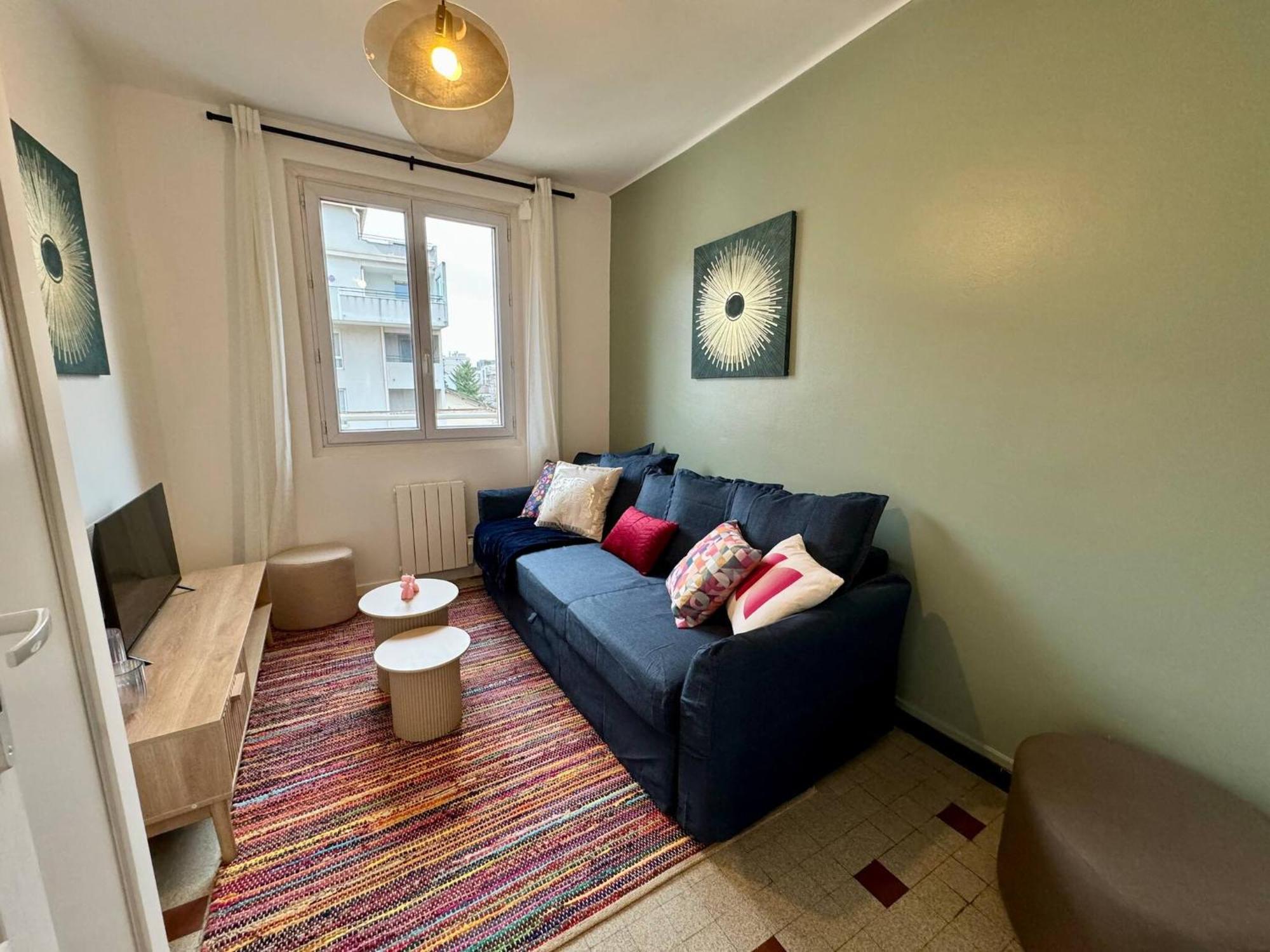 Alambra Apartment *