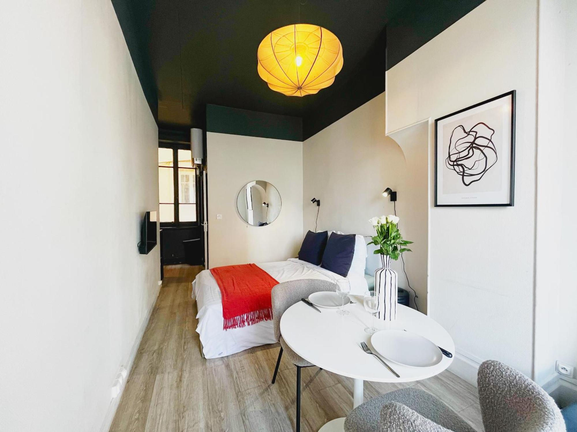 Apartment Opium