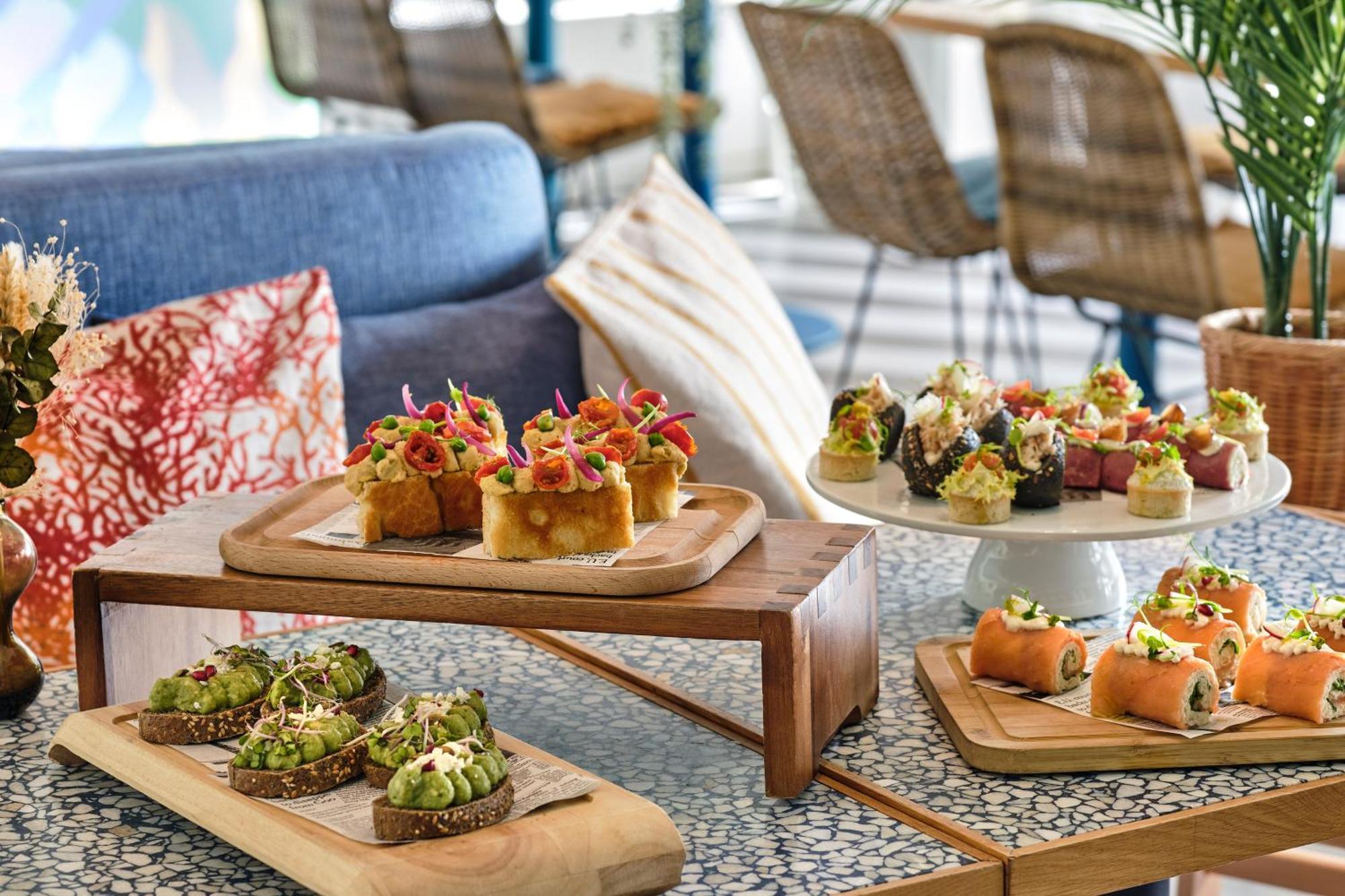 Chromatics & Restaurant Hill Club By Happyculture